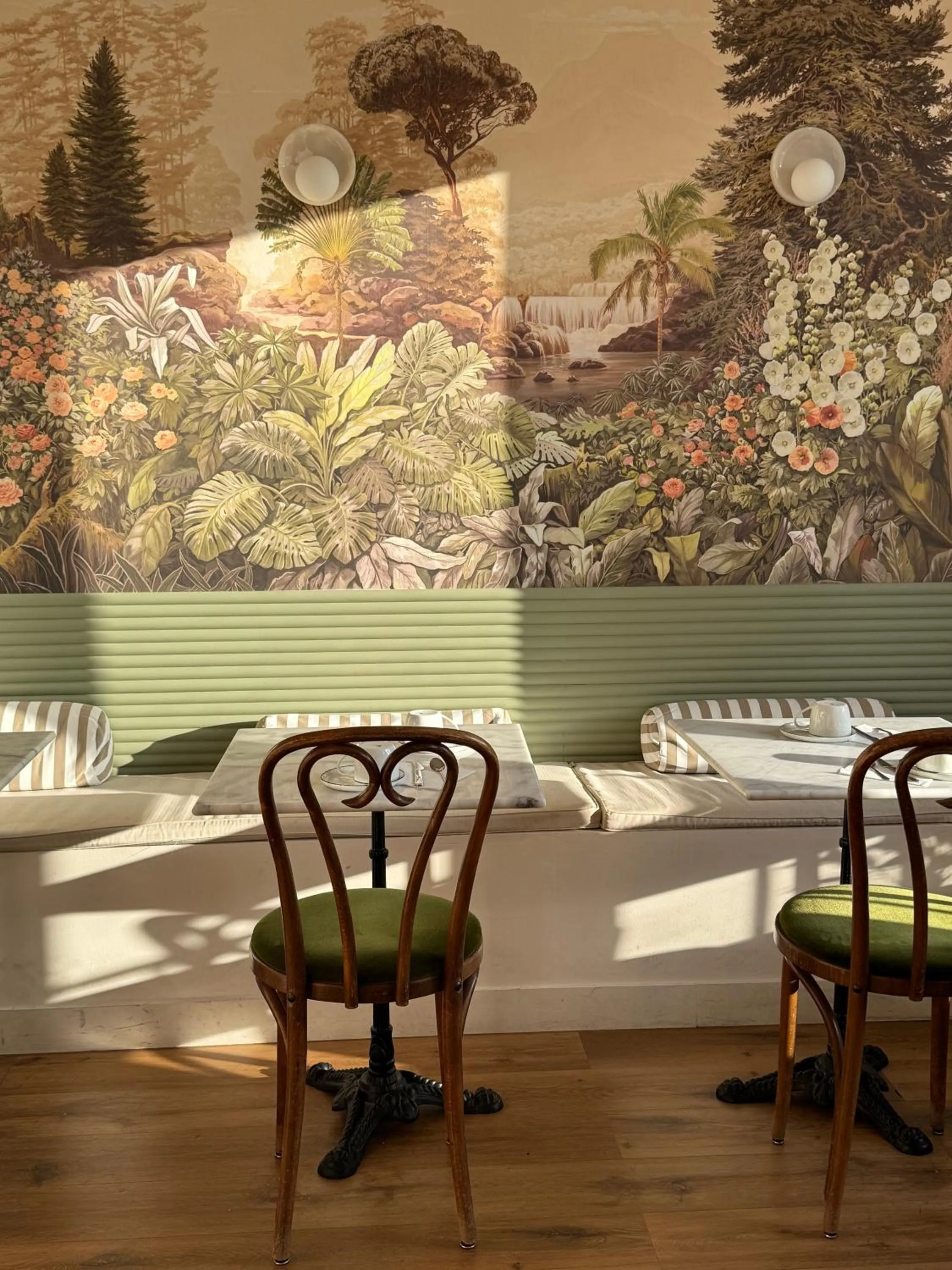 Breakfast in Hotel Saint Louis