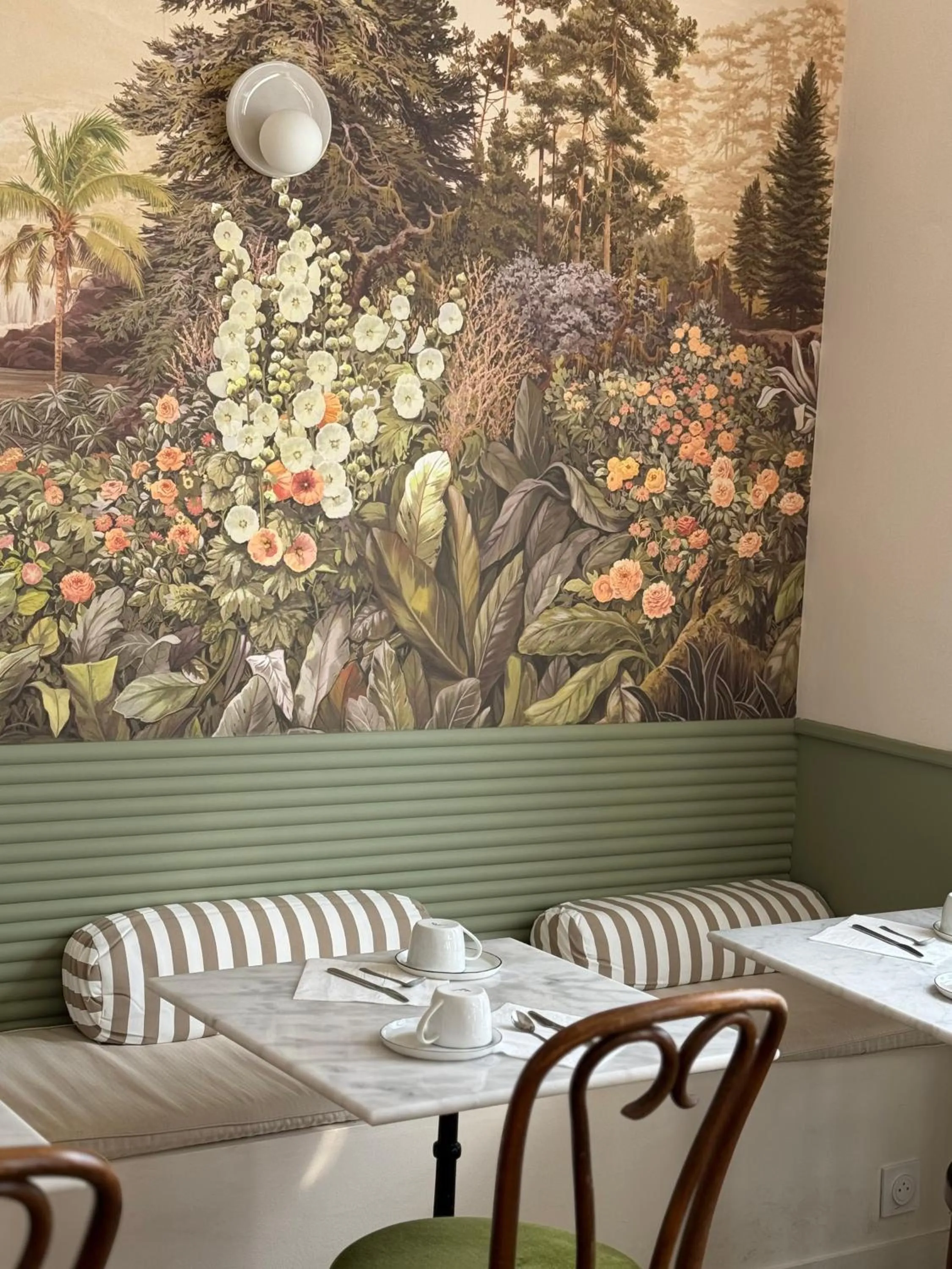 Breakfast in Hotel Saint Louis