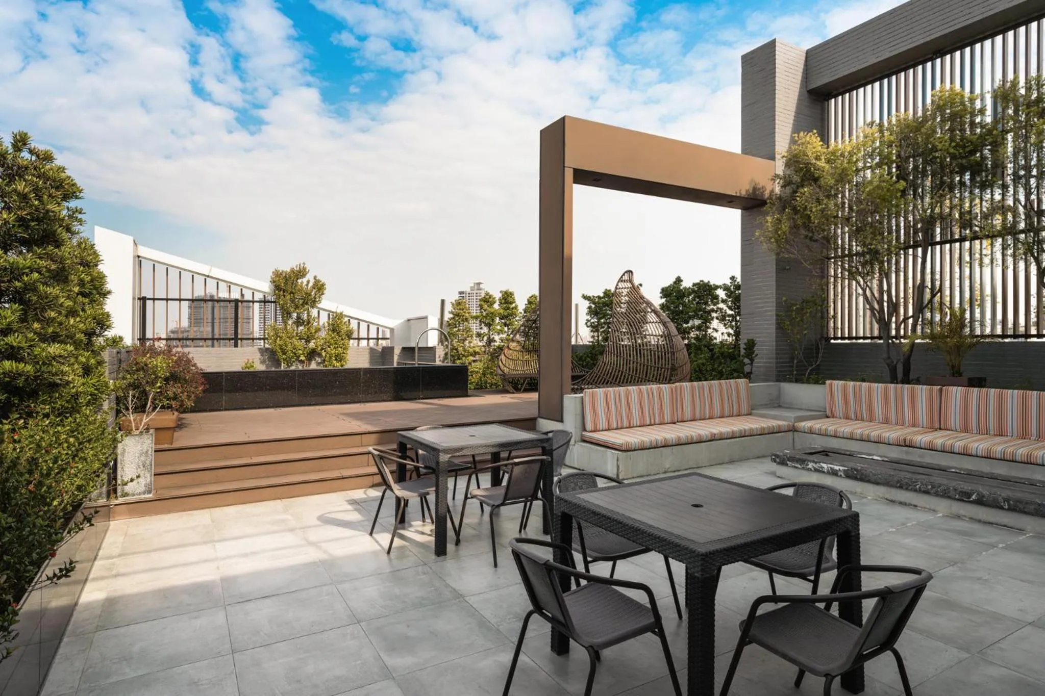 Oinn Hotel & Hostel Tainan