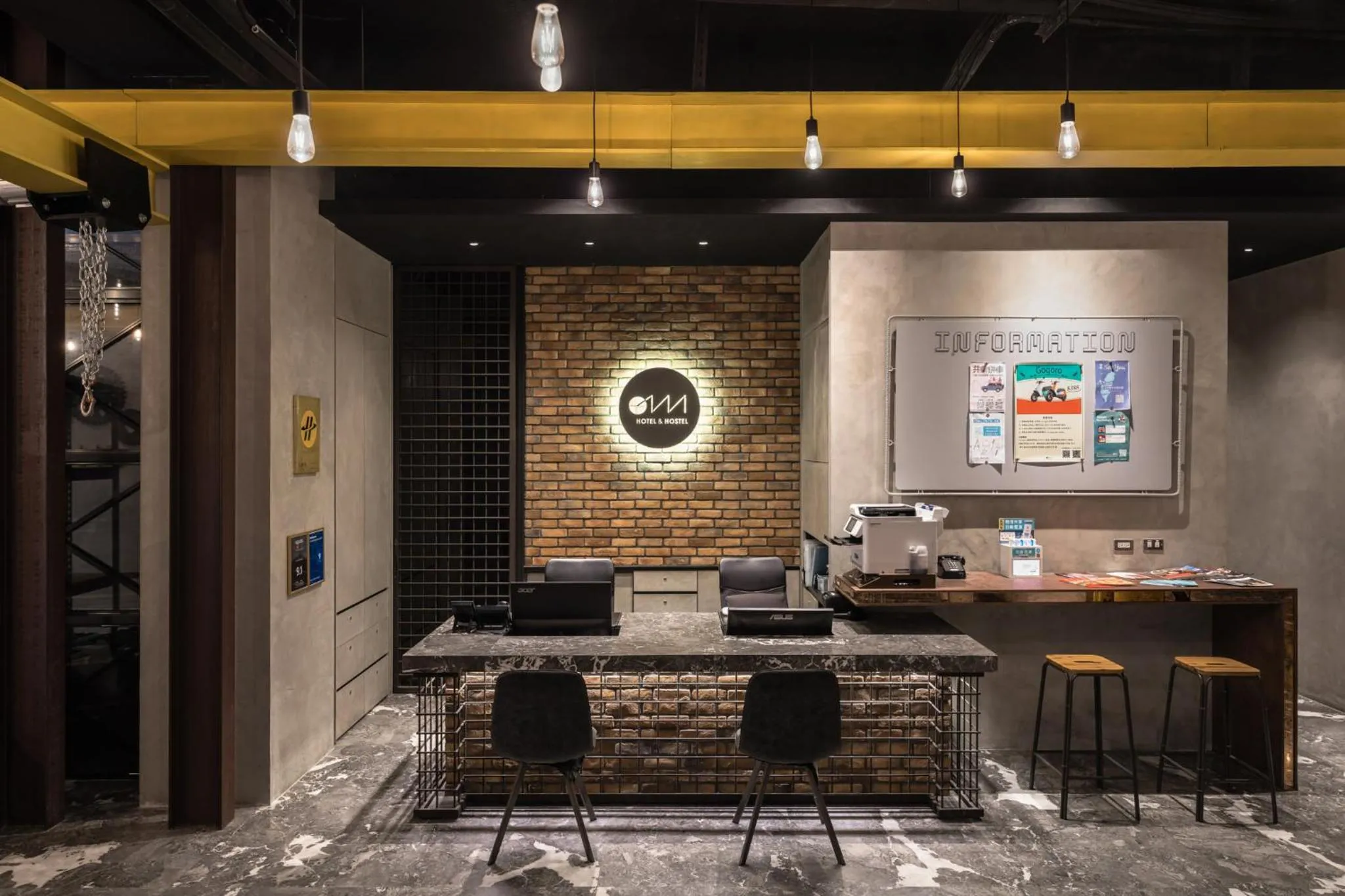 Oinn Hotel & Hostel Tainan