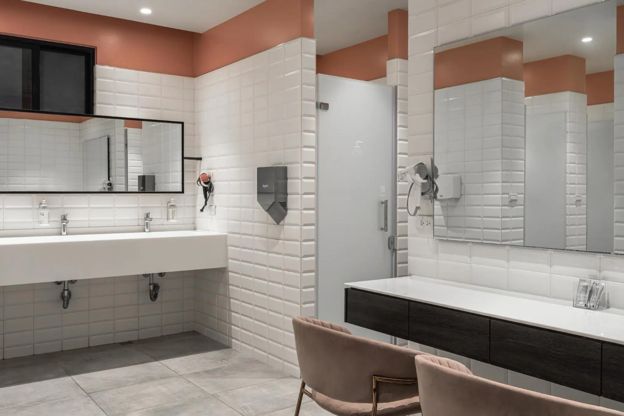 Oinn Hotel & Hostel Tainan