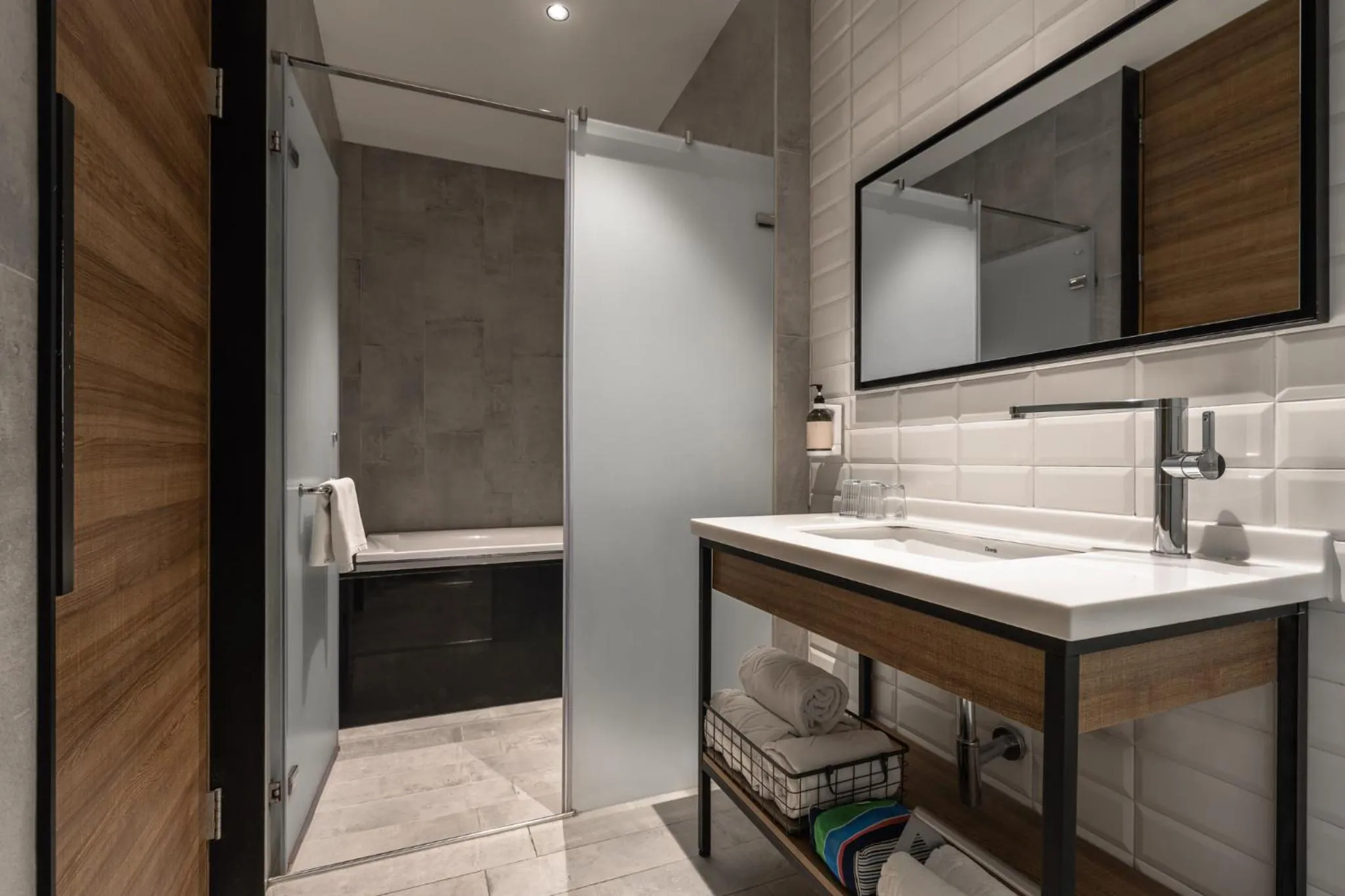 Oinn Hotel & Hostel Tainan