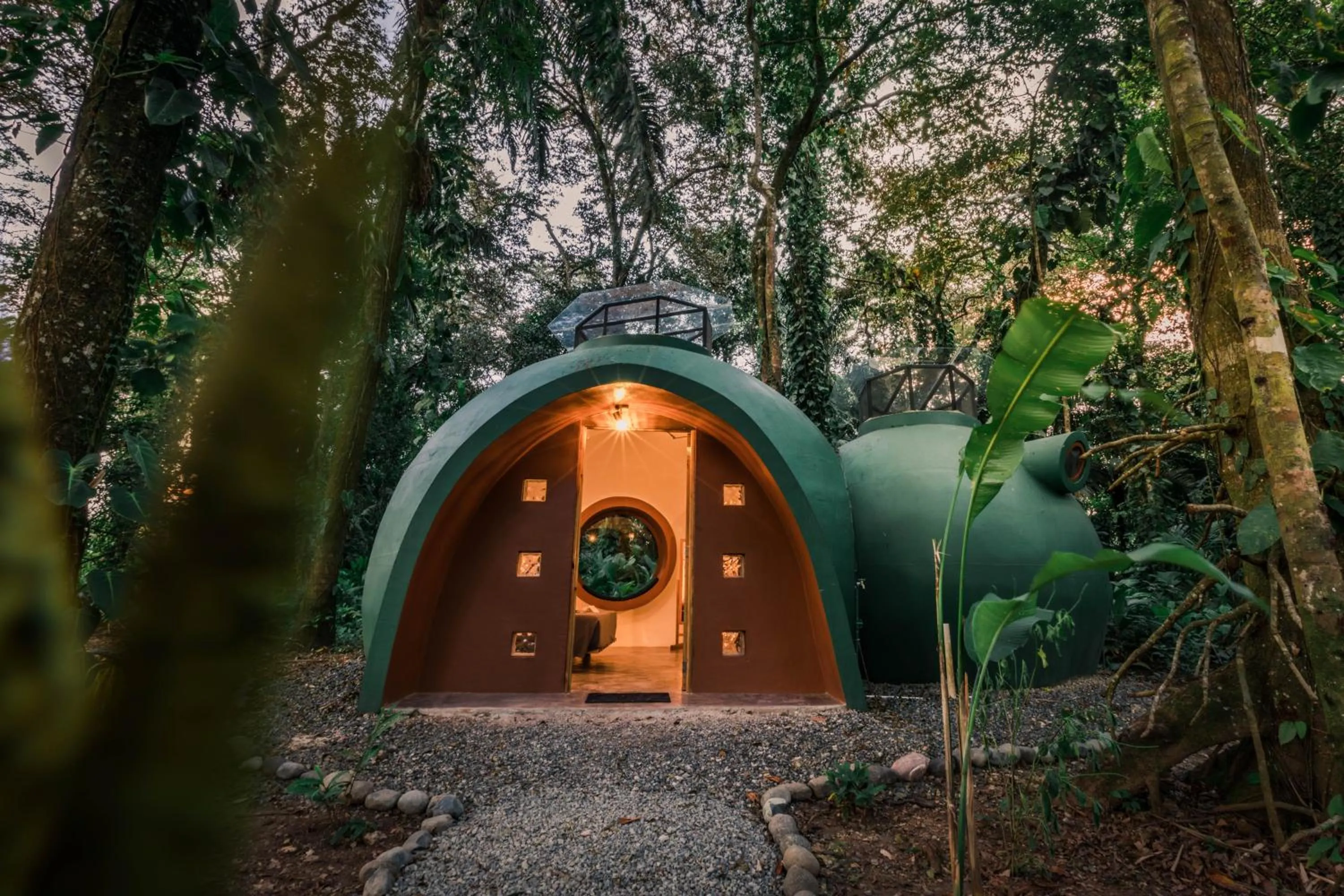 Deluxe Twin Room in Nowhere