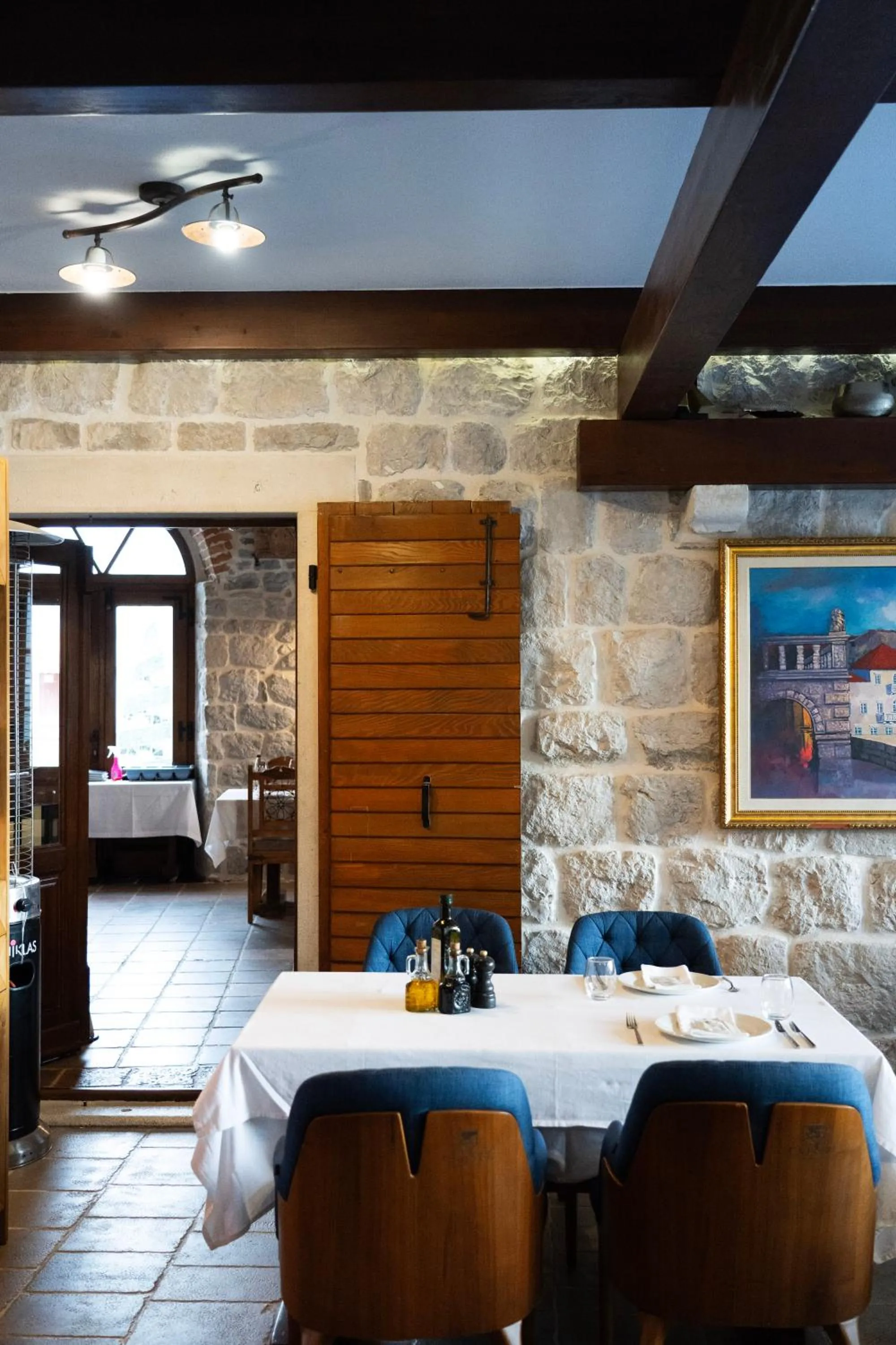 Conte Hotel & Restaurant