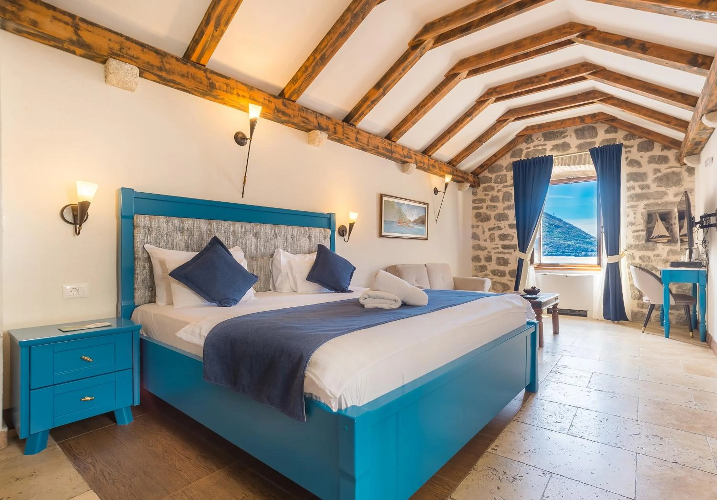 Bed in Conte Hotel & Restaurant