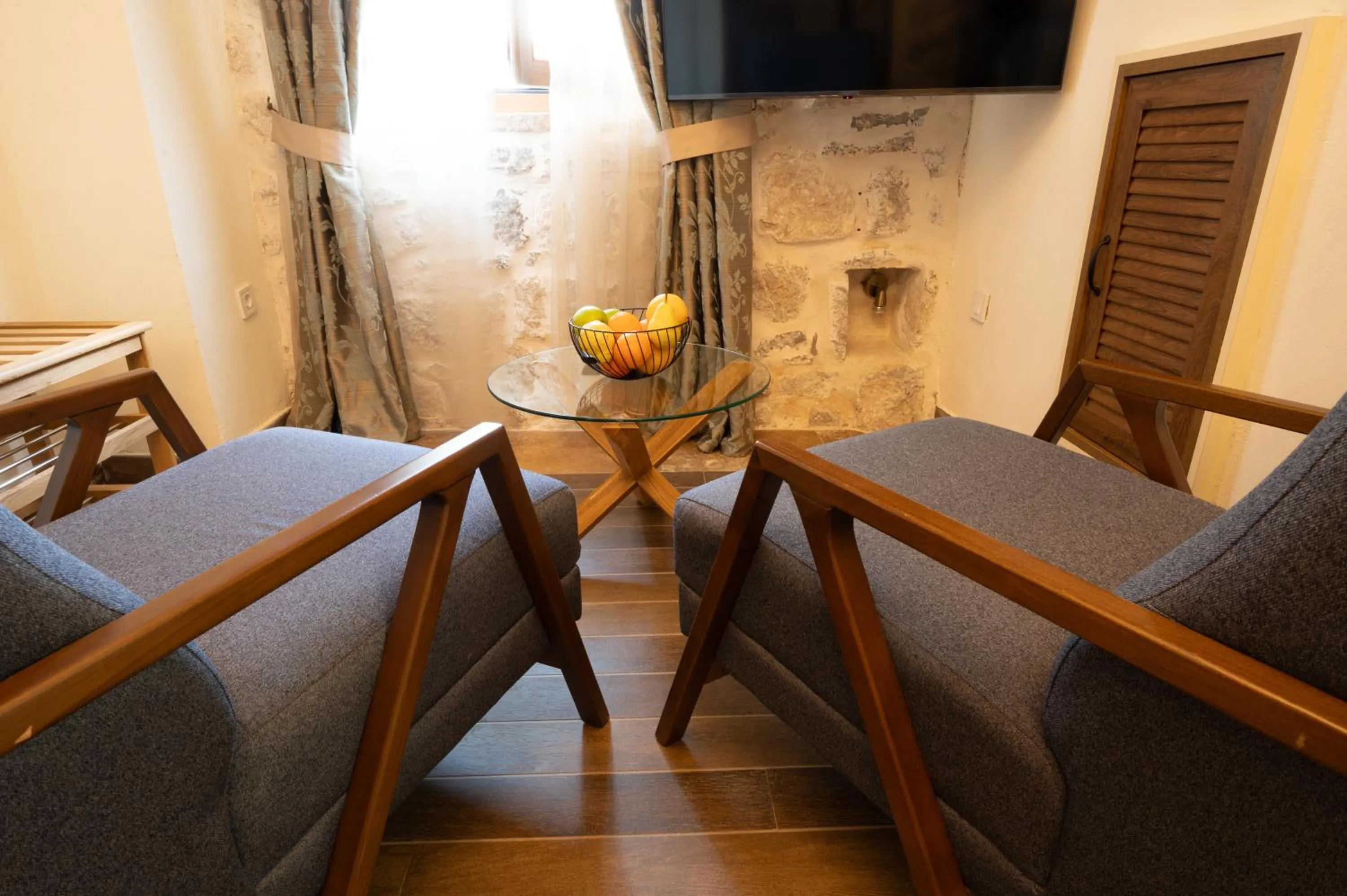 Conte Hotel & Restaurant