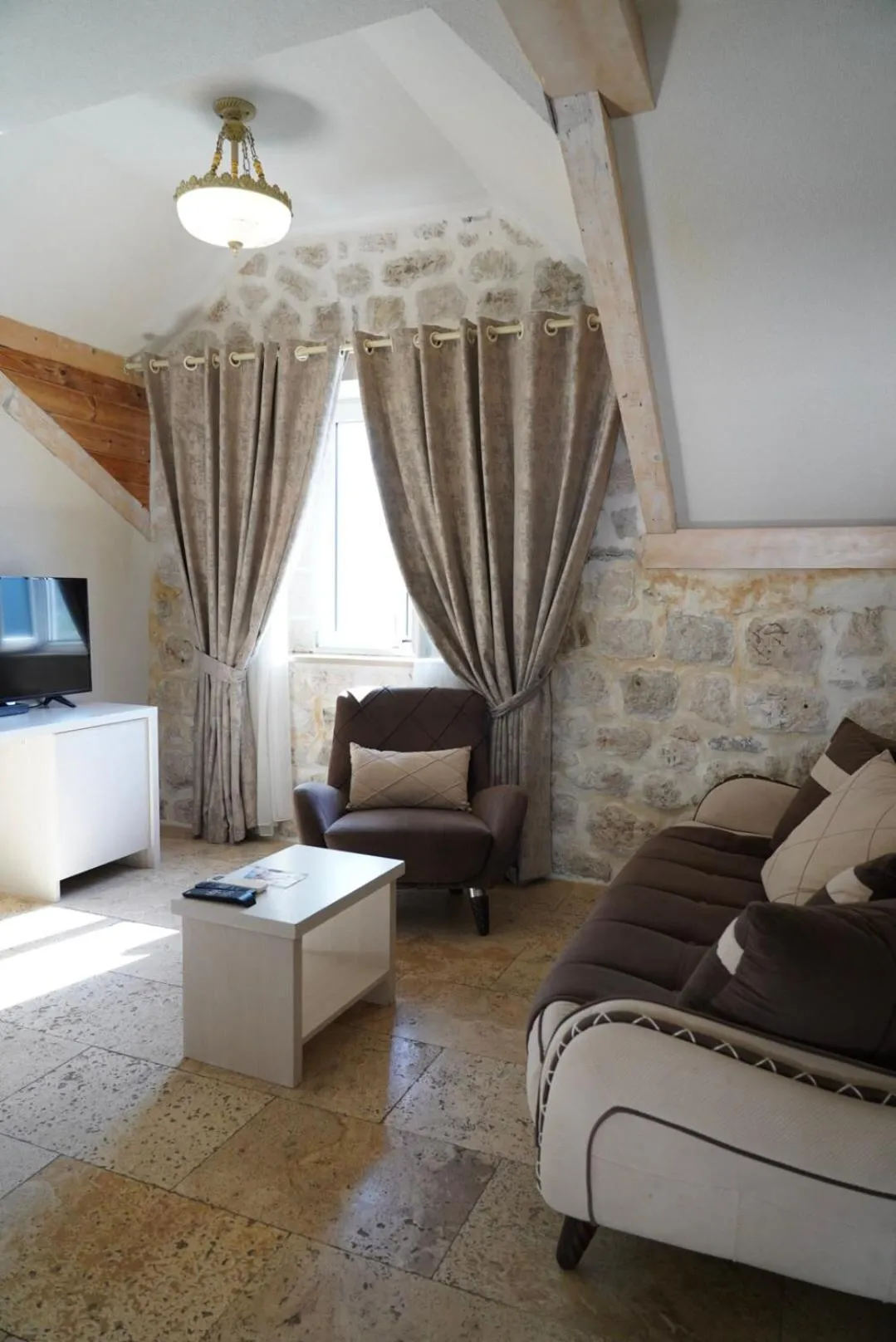 Bed in Conte Hotel & Restaurant