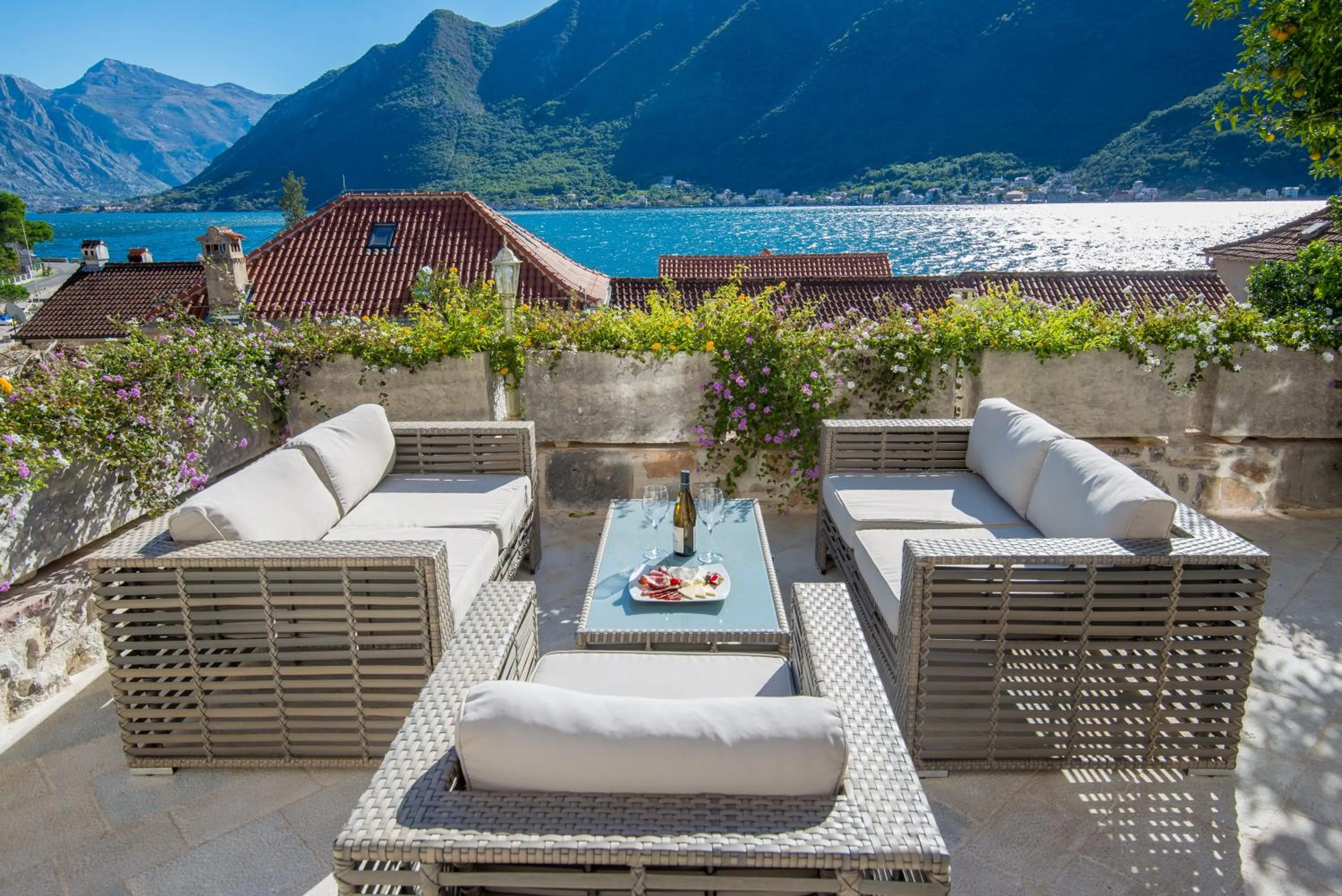 Conte Hotel & Restaurant