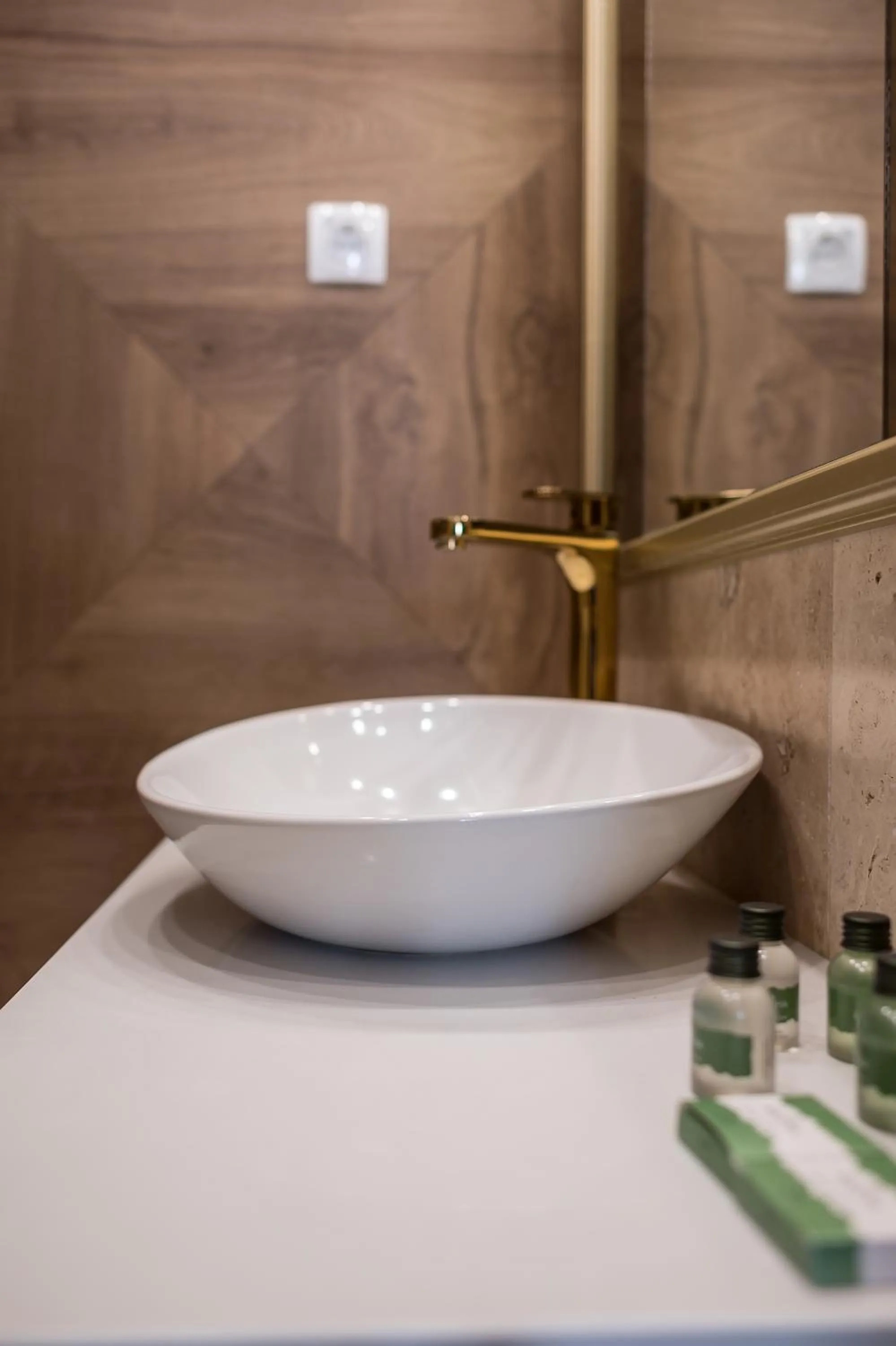 Conte Hotel & Restaurant