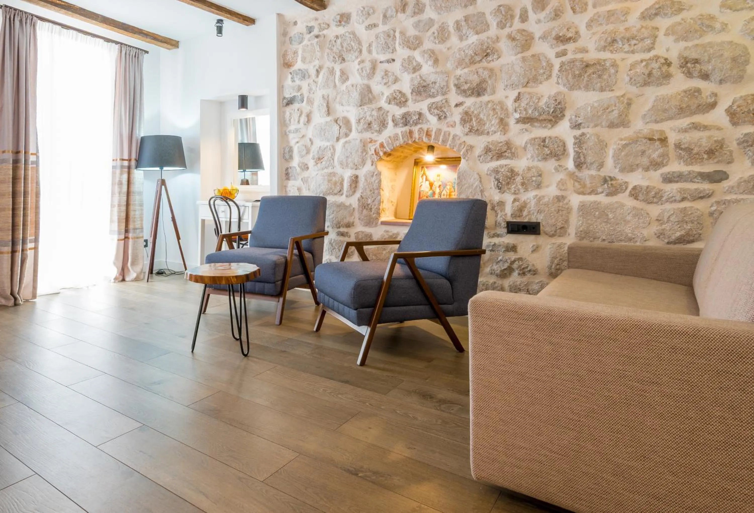 Conte Hotel & Restaurant