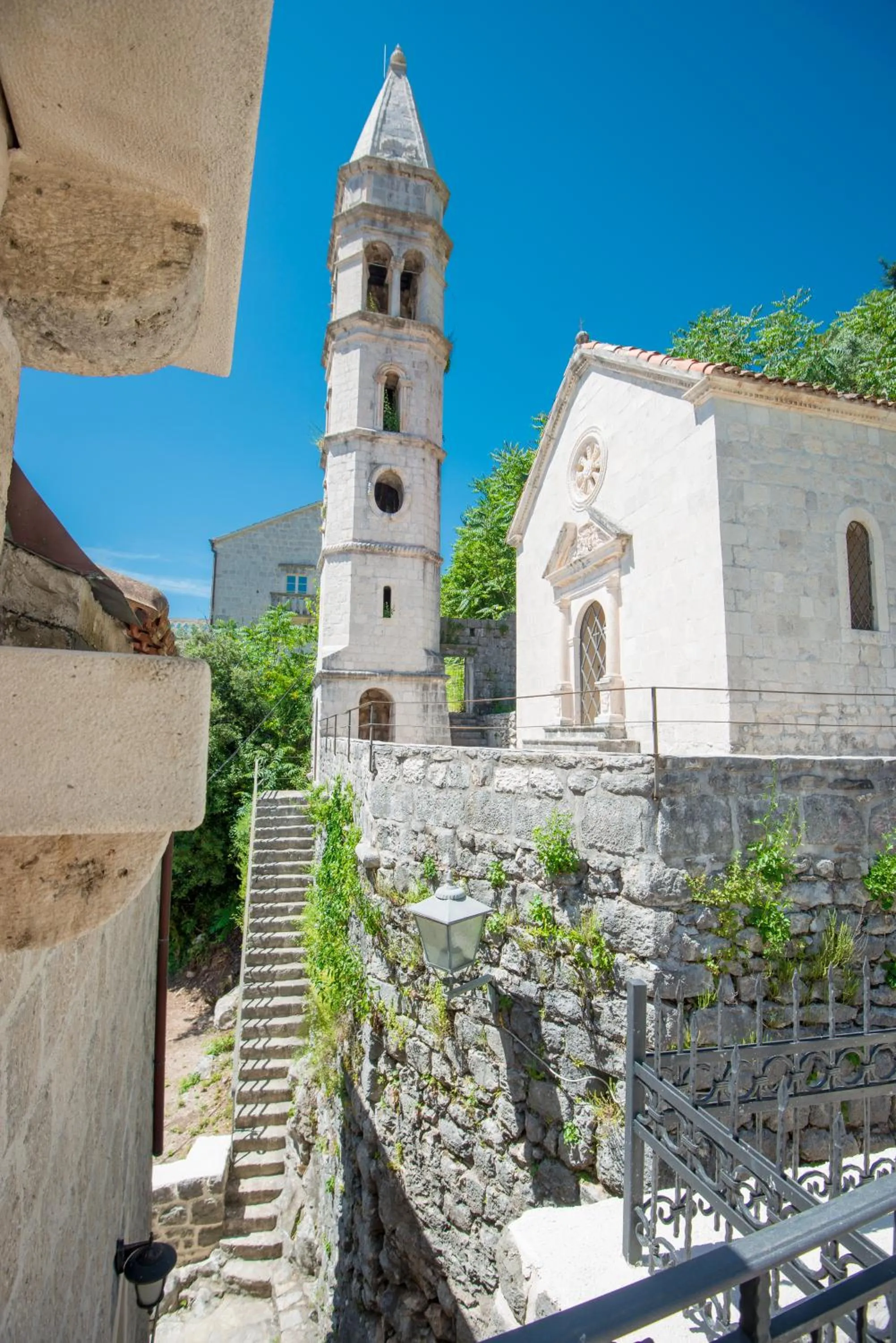 Nearby landmark in Conte Hotel & Restaurant