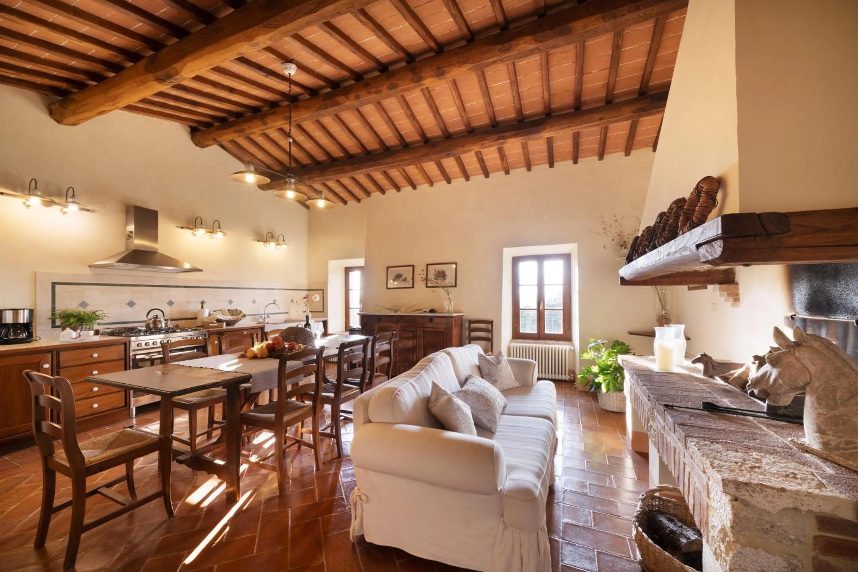 Kitchen or kitchenette in Villa Montecastello