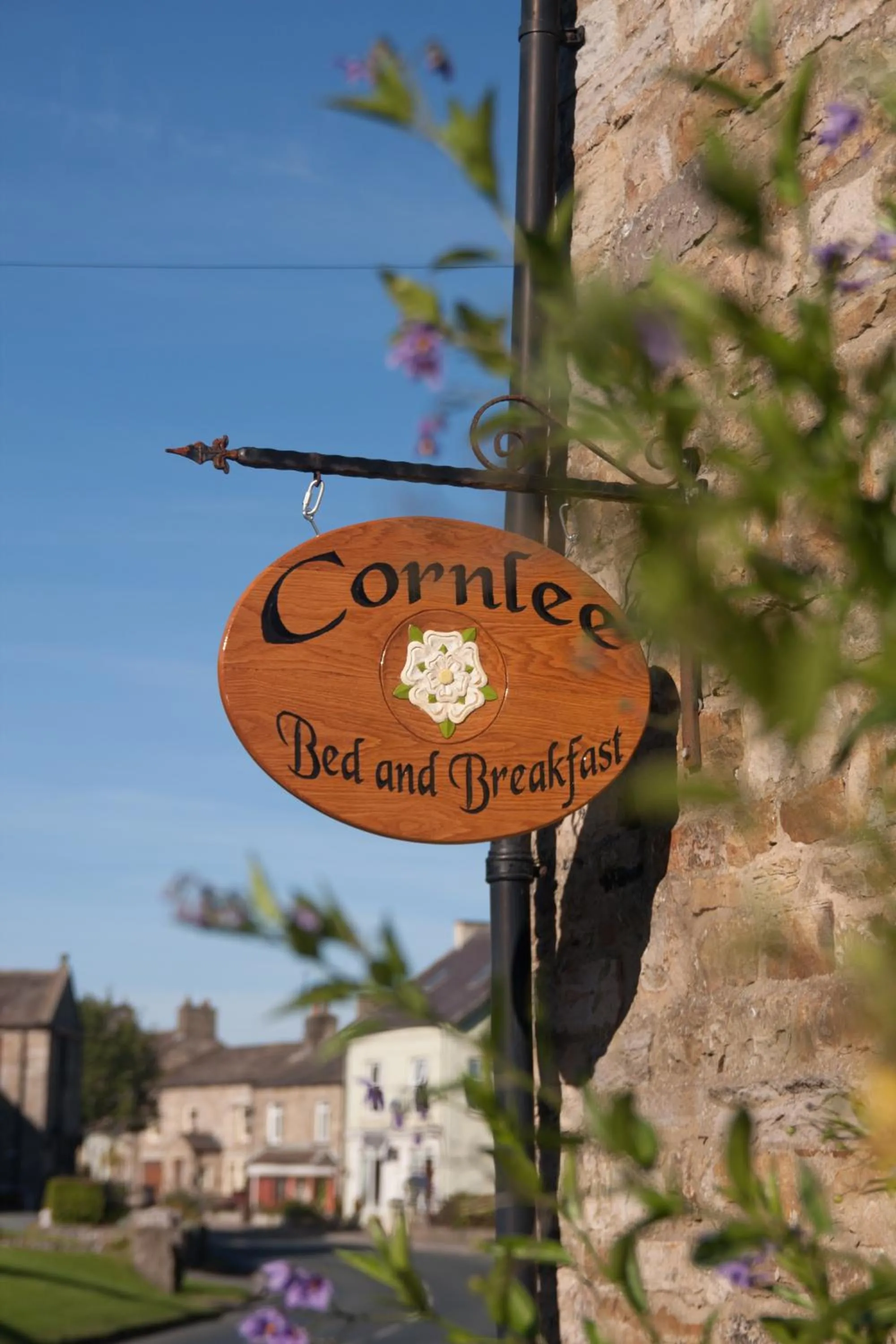 Property logo or sign in Cornlee