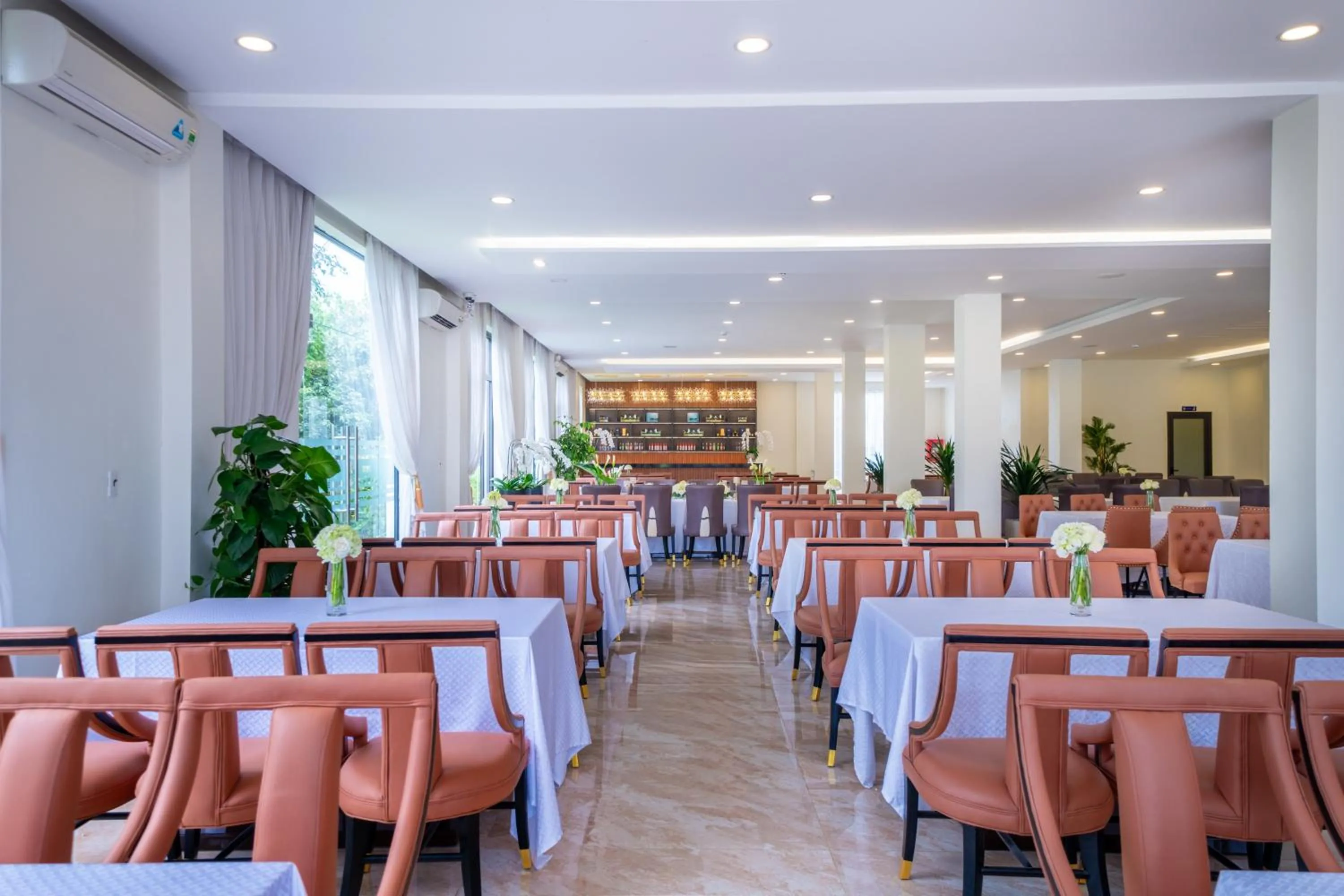 Restaurant/places to eat in Sandals Star Hotel