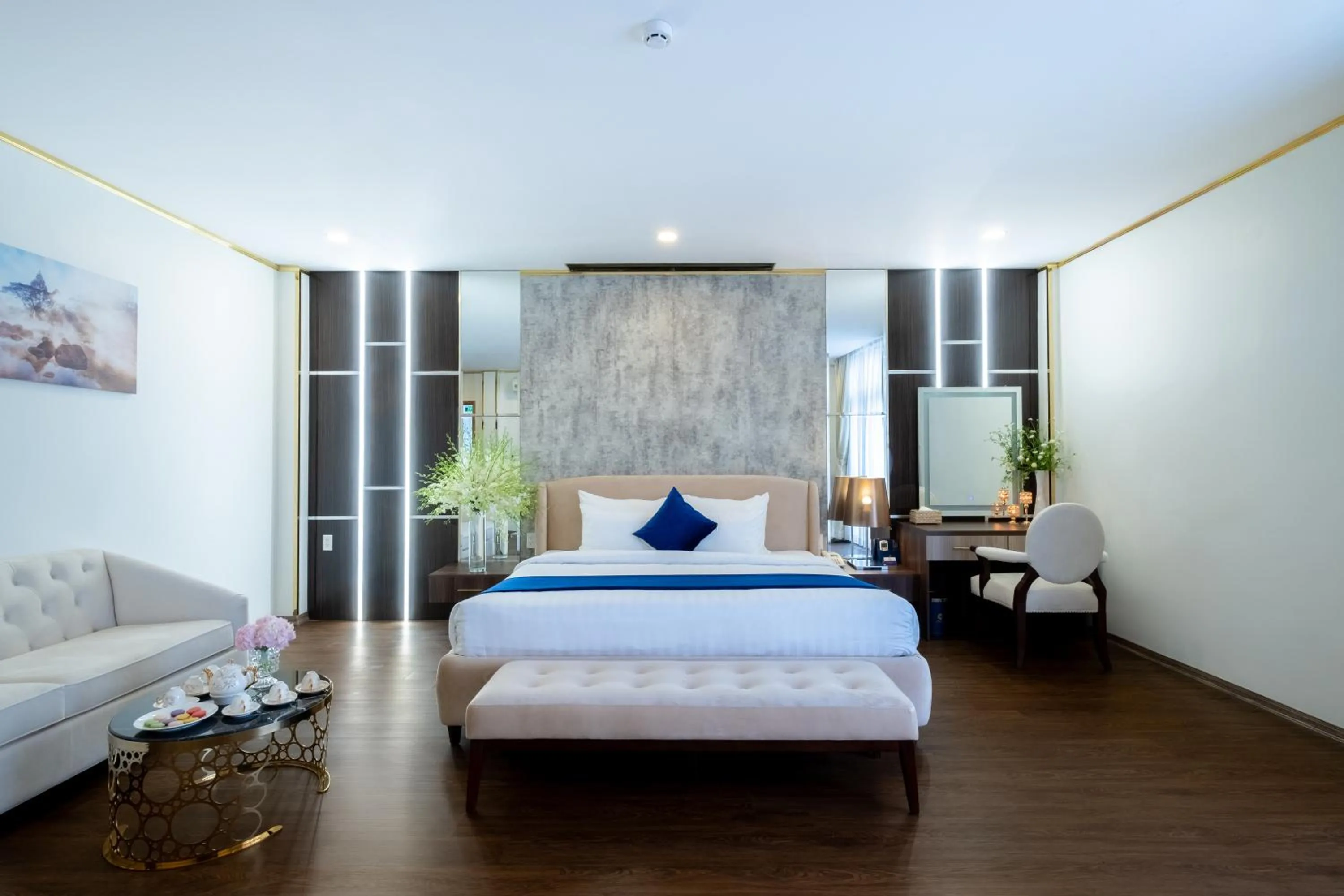 Photo of the whole room, Bed in Sandals Star Hotel