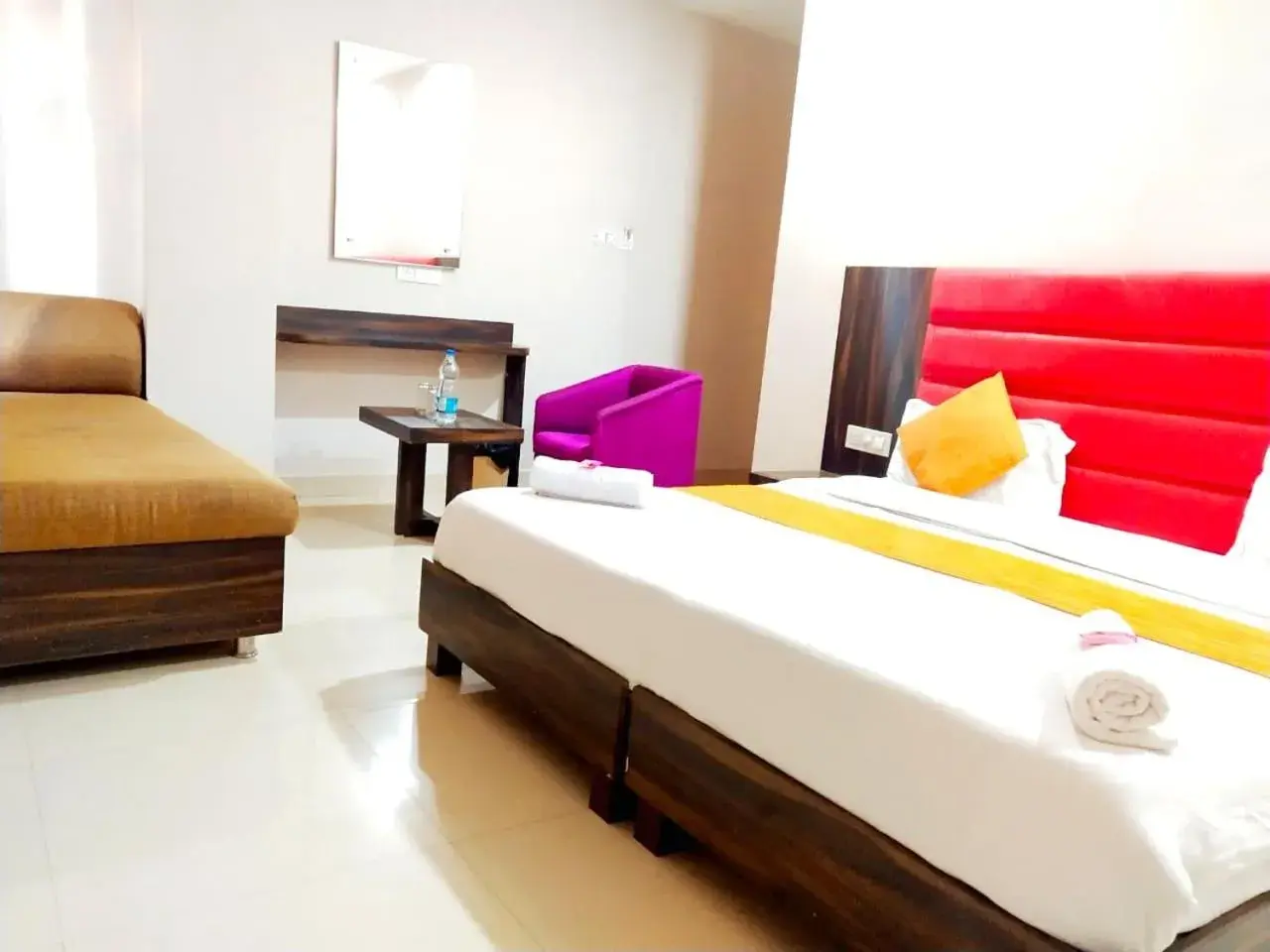 Bedroom, Bed in Hotel Sukhman Residency Bedroom, Bed in Hotel Sukhman Residency