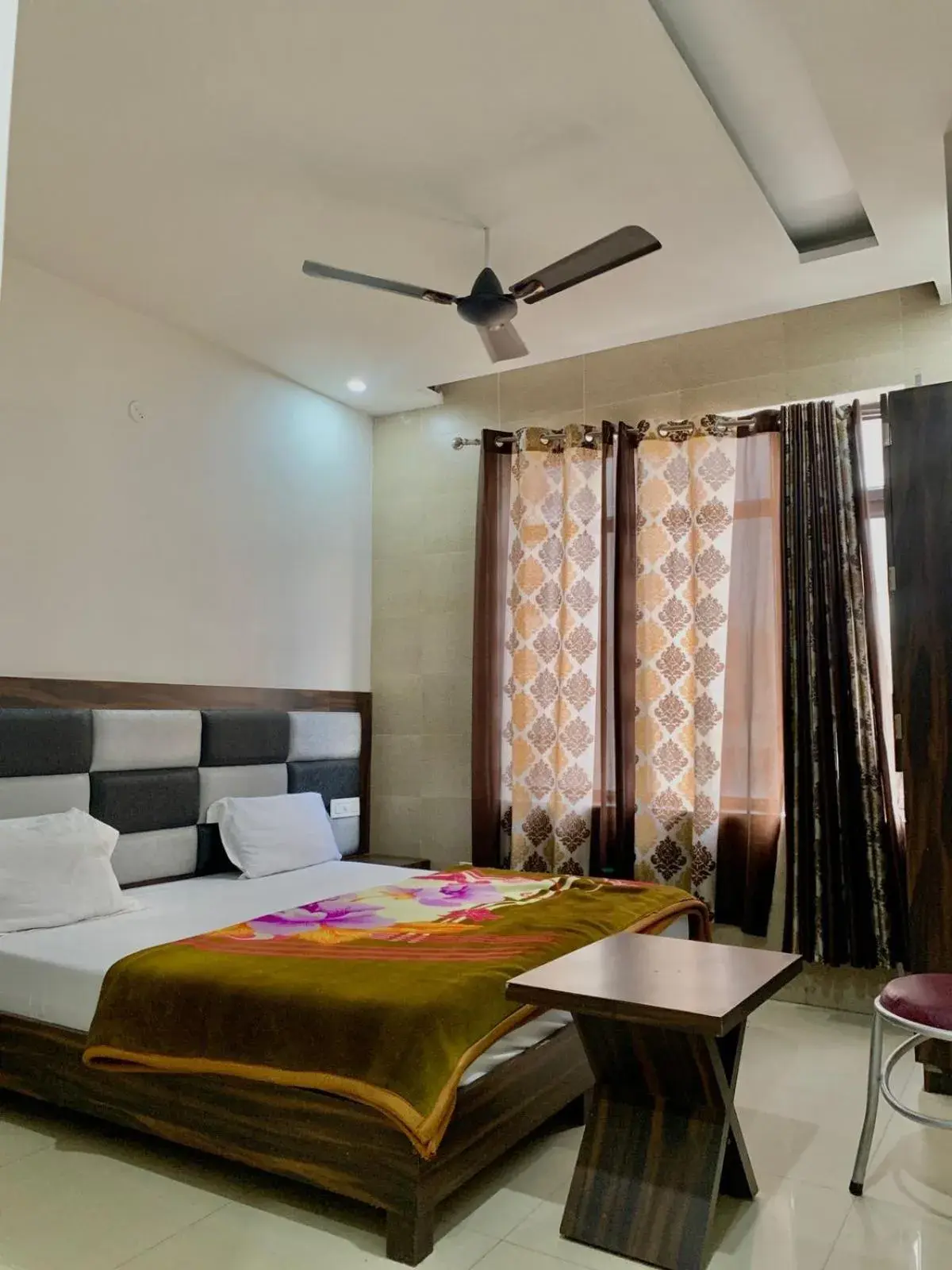 Bedroom, Bed in Hotel Sukhman Residency Bedroom, Bed in Hotel Sukhman Residency