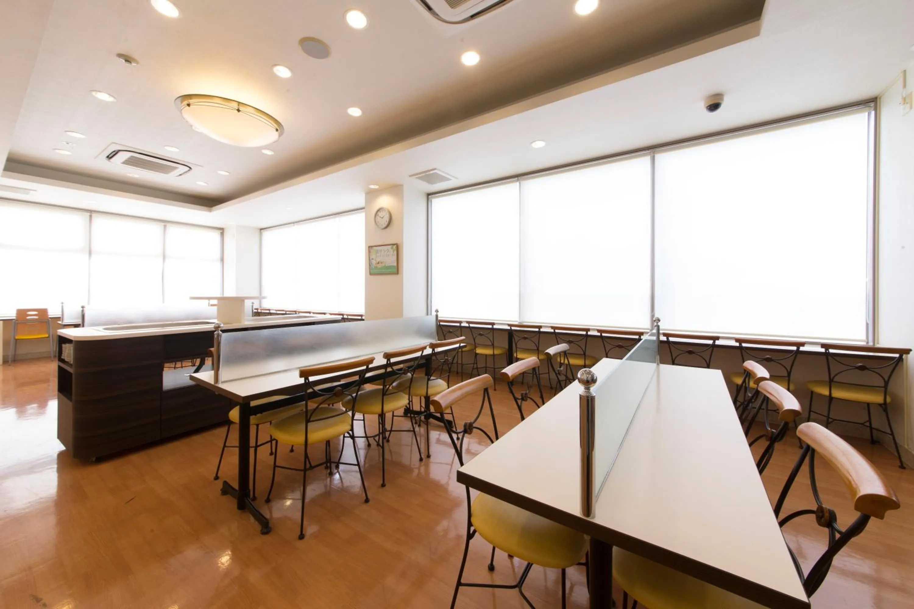 Restaurant/places to eat in Hotel Econo Kameyama