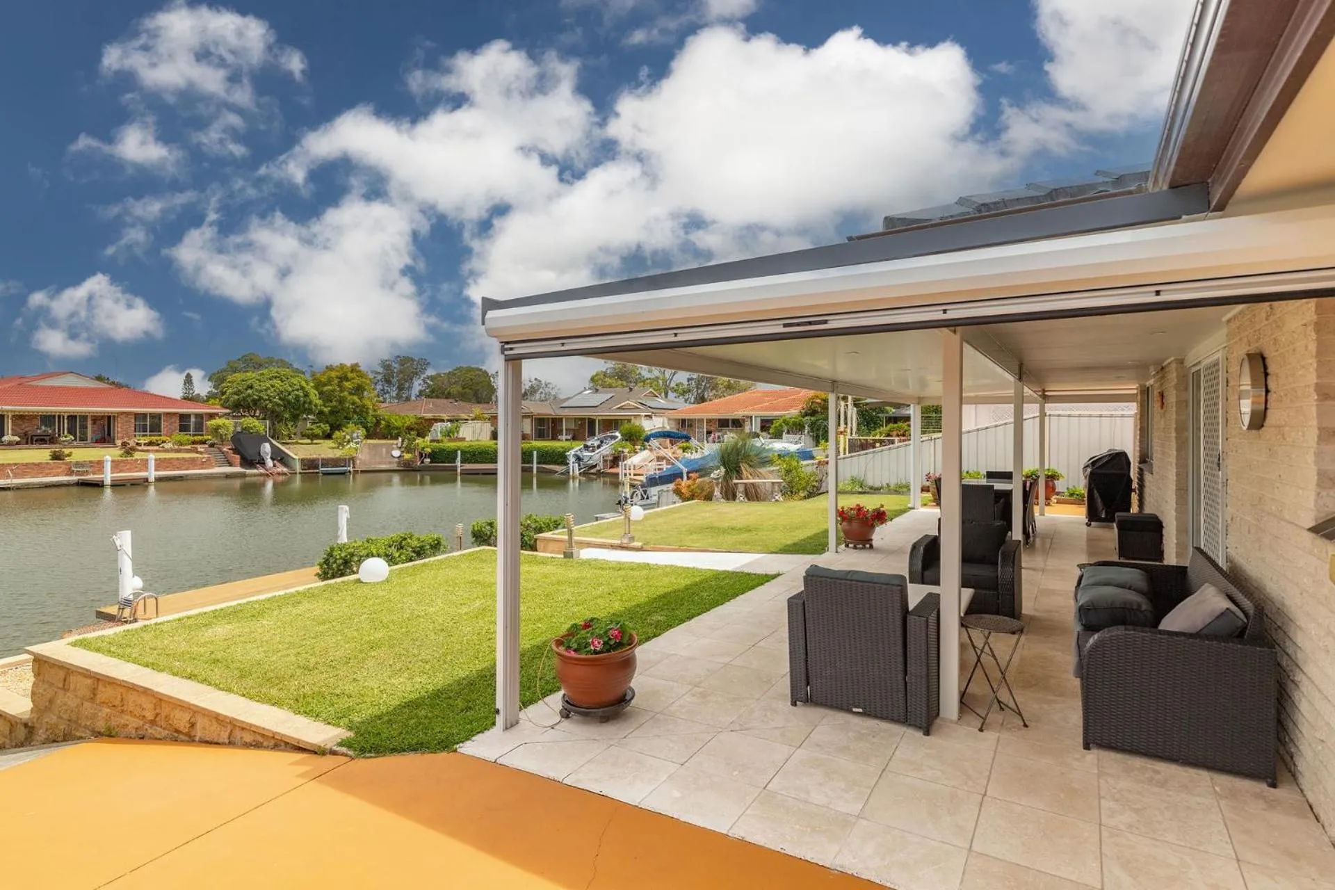 Waterfront Haven with your own private jetty