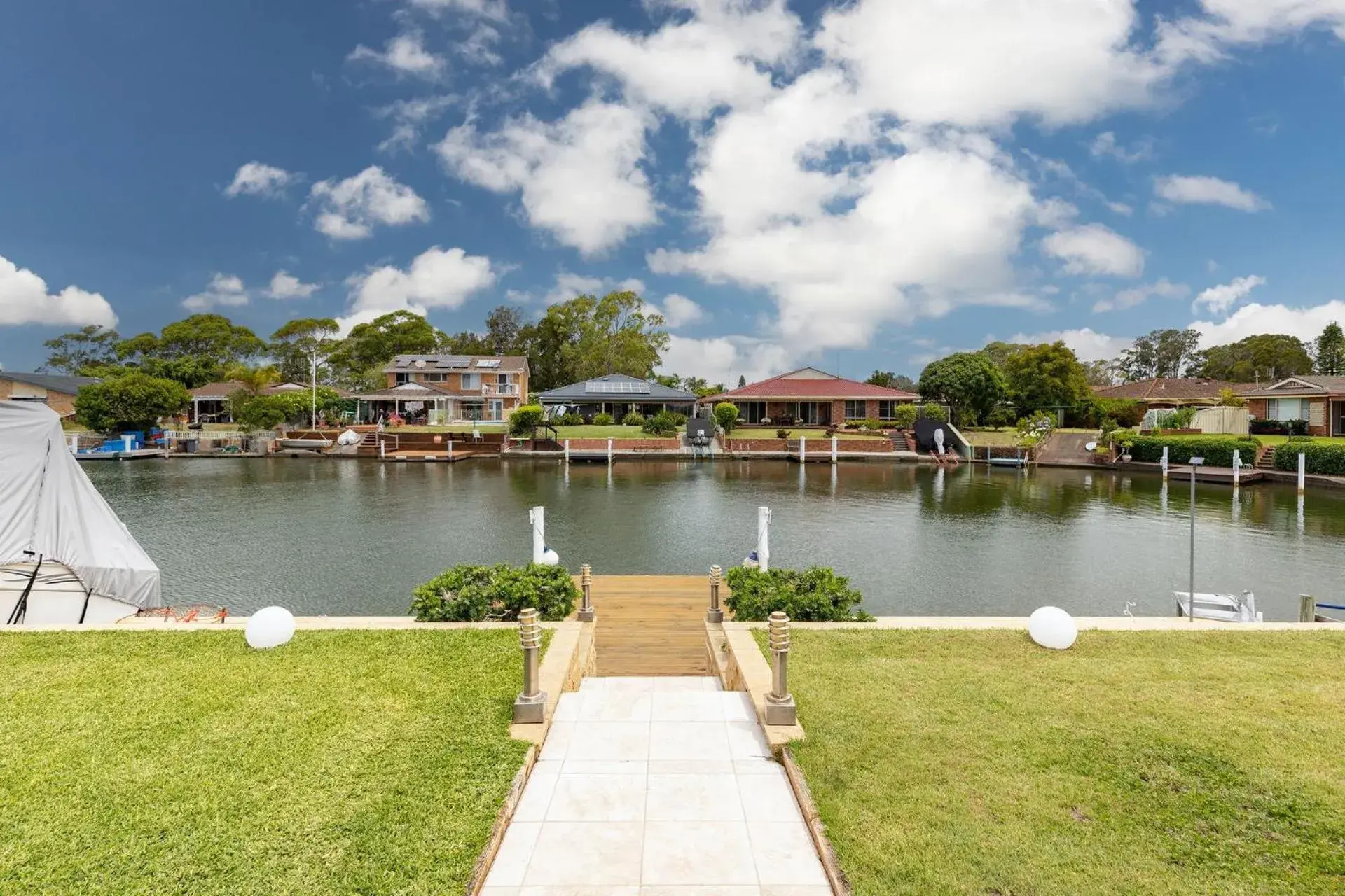 Waterfront Haven with your own private jetty Waterfront Haven with your own private jetty