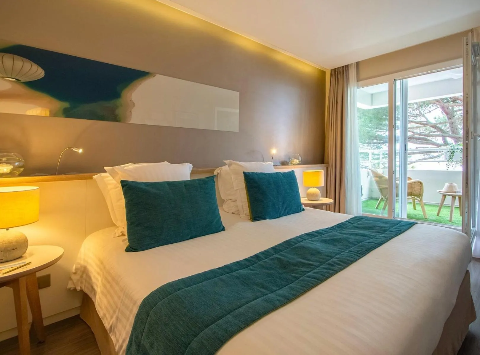 Bed in Hôtel Le B d'Arcachon by Inwood Hotels