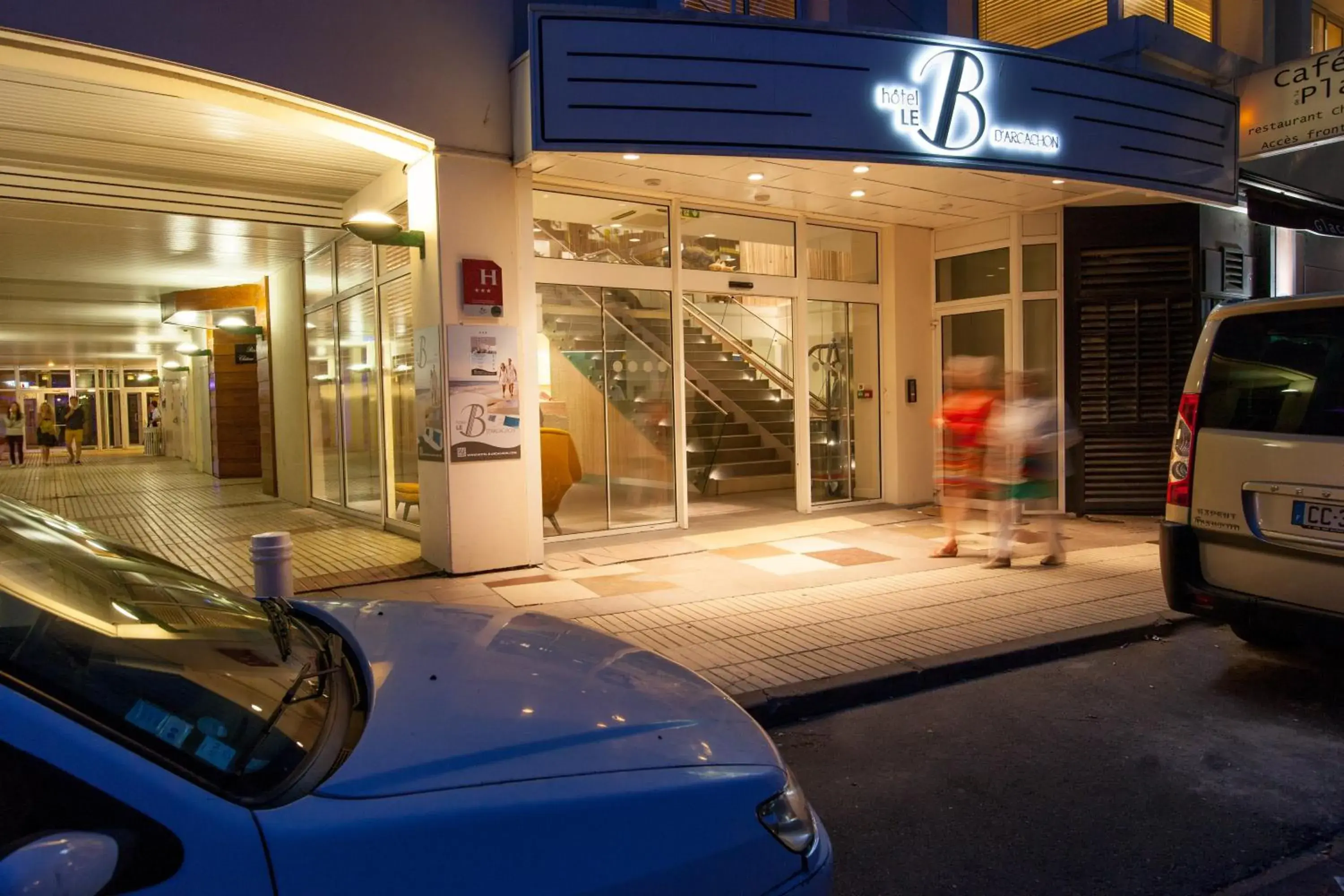 Property building in Hôtel Le B d'Arcachon by Inwood Hotels Property building in Hôtel Le B d'Arcachon by Inwood Hotels