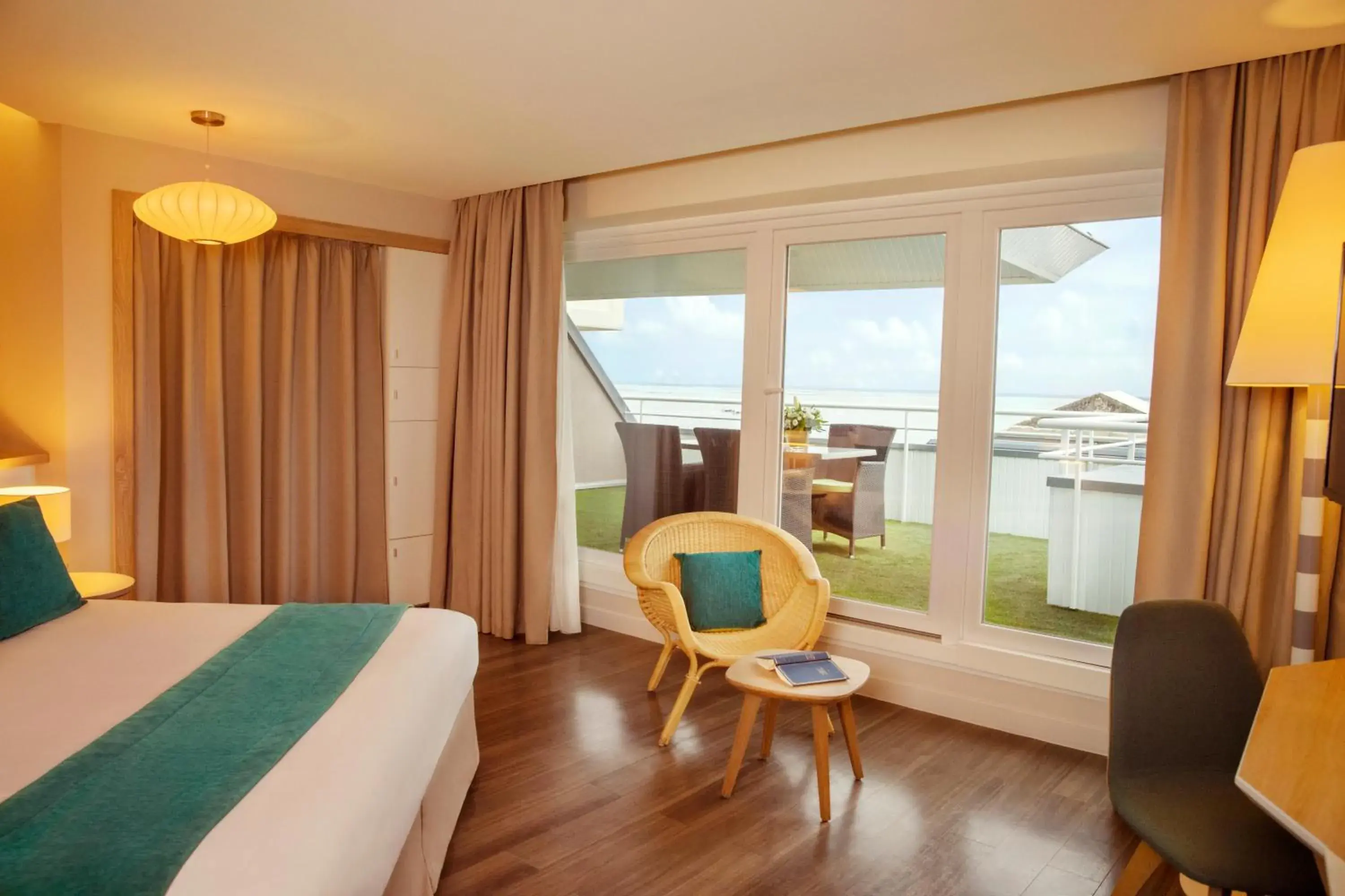 Sea view, Bed in Hôtel Le B d'Arcachon by Inwood Hotels Sea view, Bed in Hôtel Le B d'Arcachon by Inwood Hotels