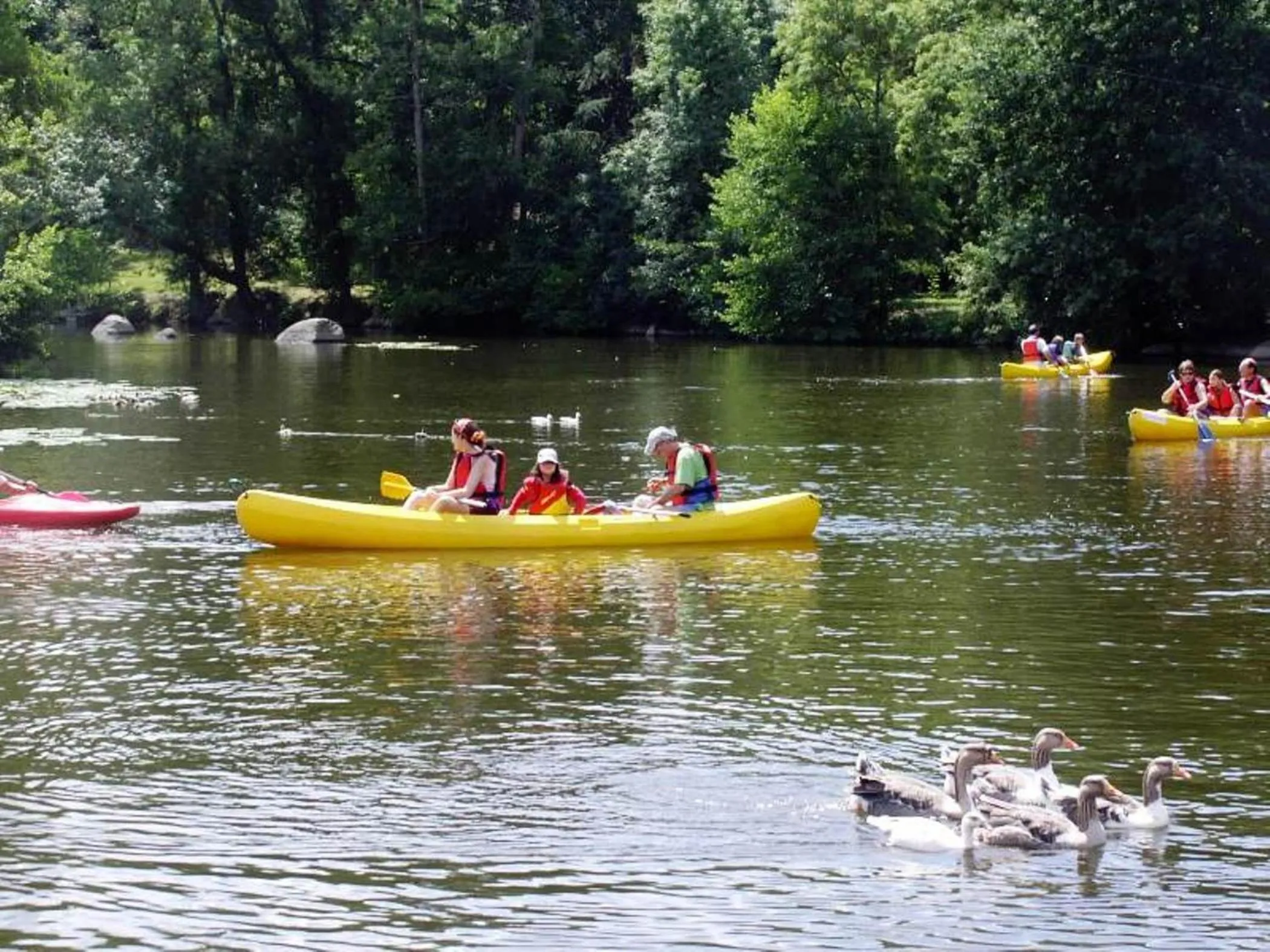 Canoeing in Ternélia Henri IV