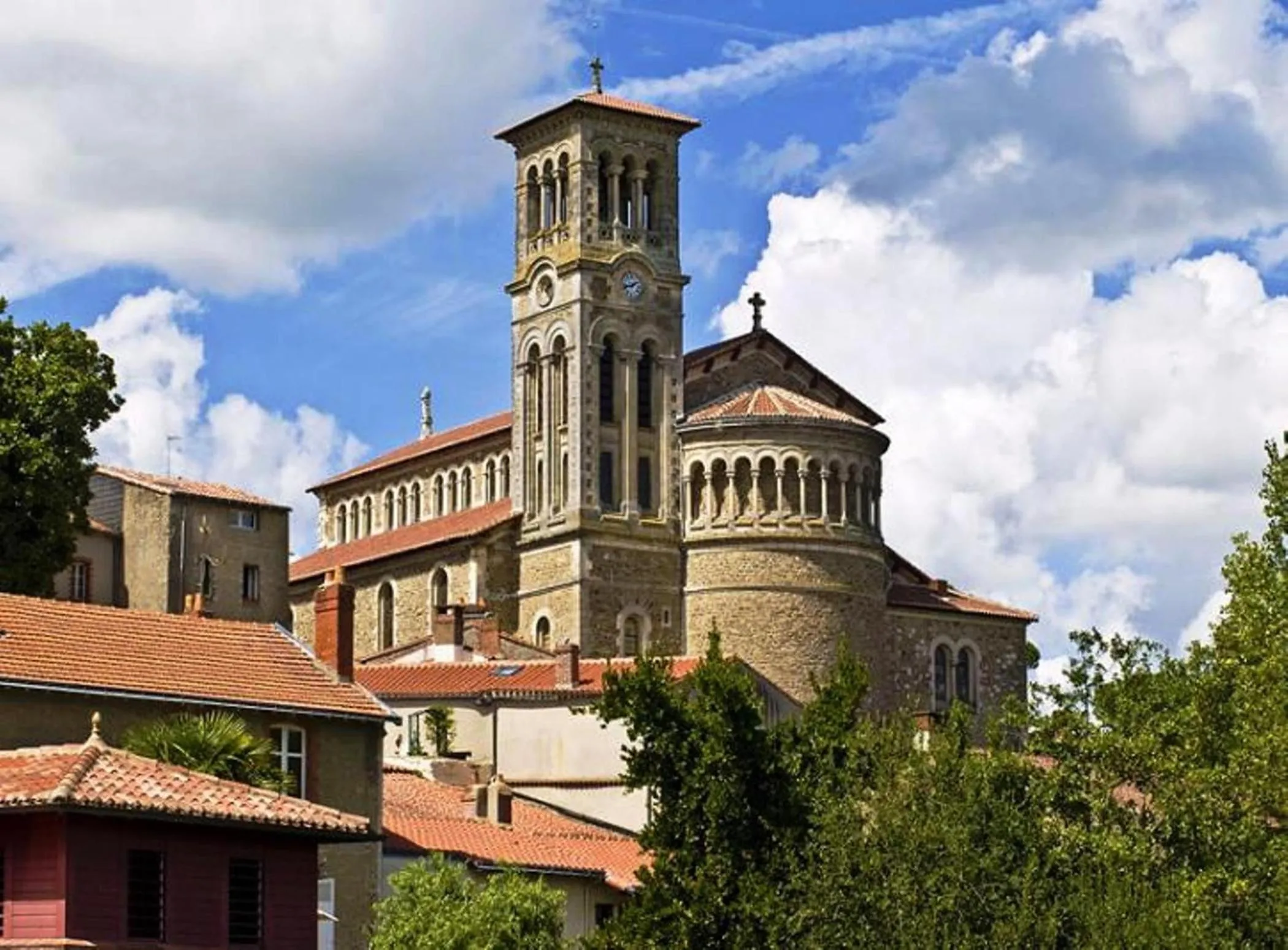 Nearby landmark in Ternélia Henri IV