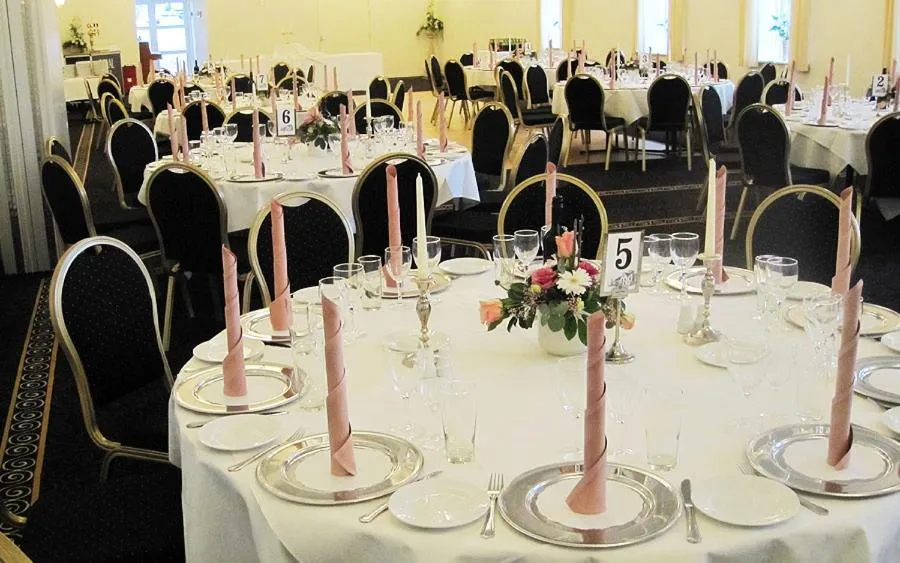 Restaurant/places to eat in Aars Hotel