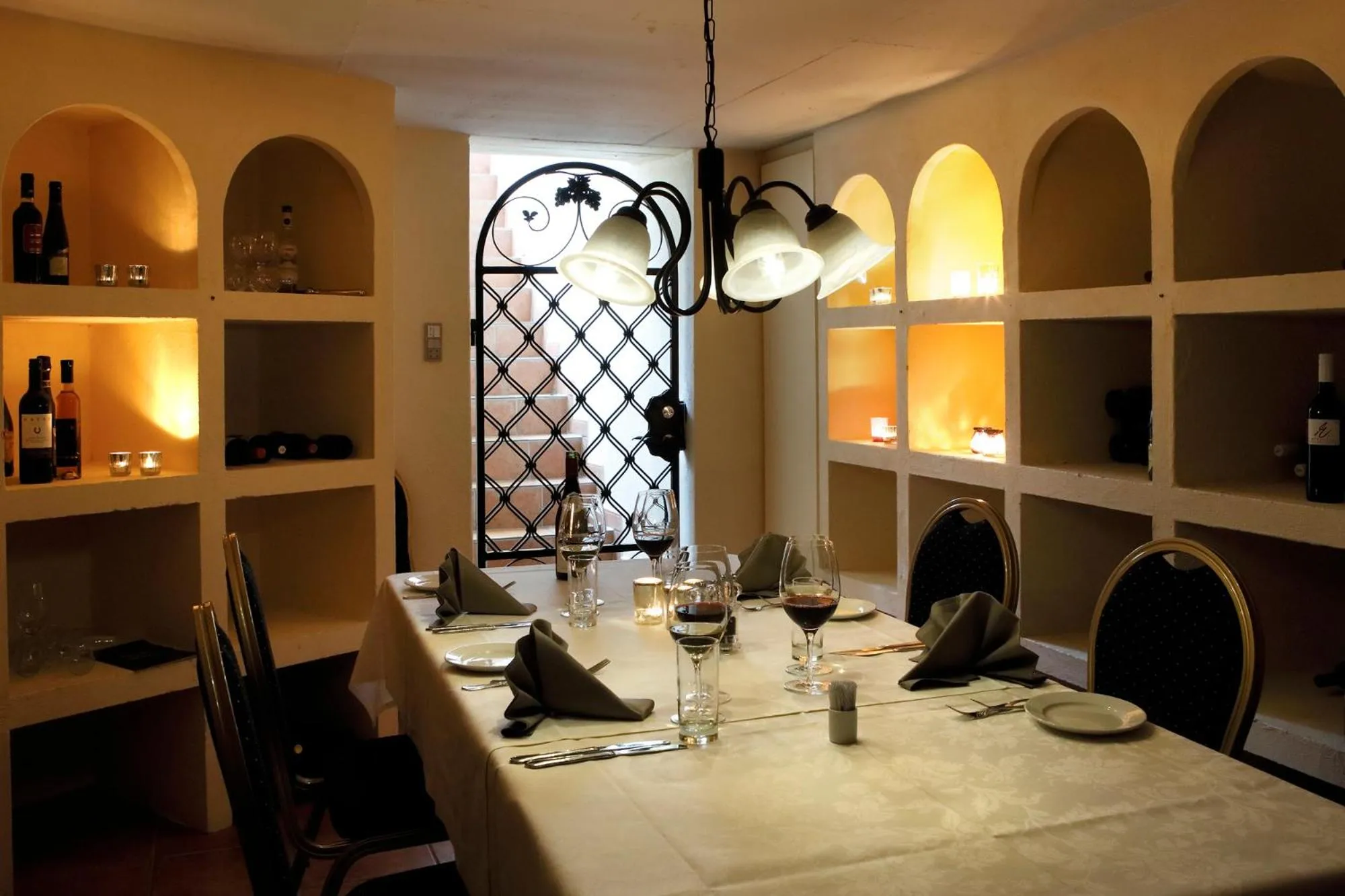 Restaurant/places to eat in Aars Hotel