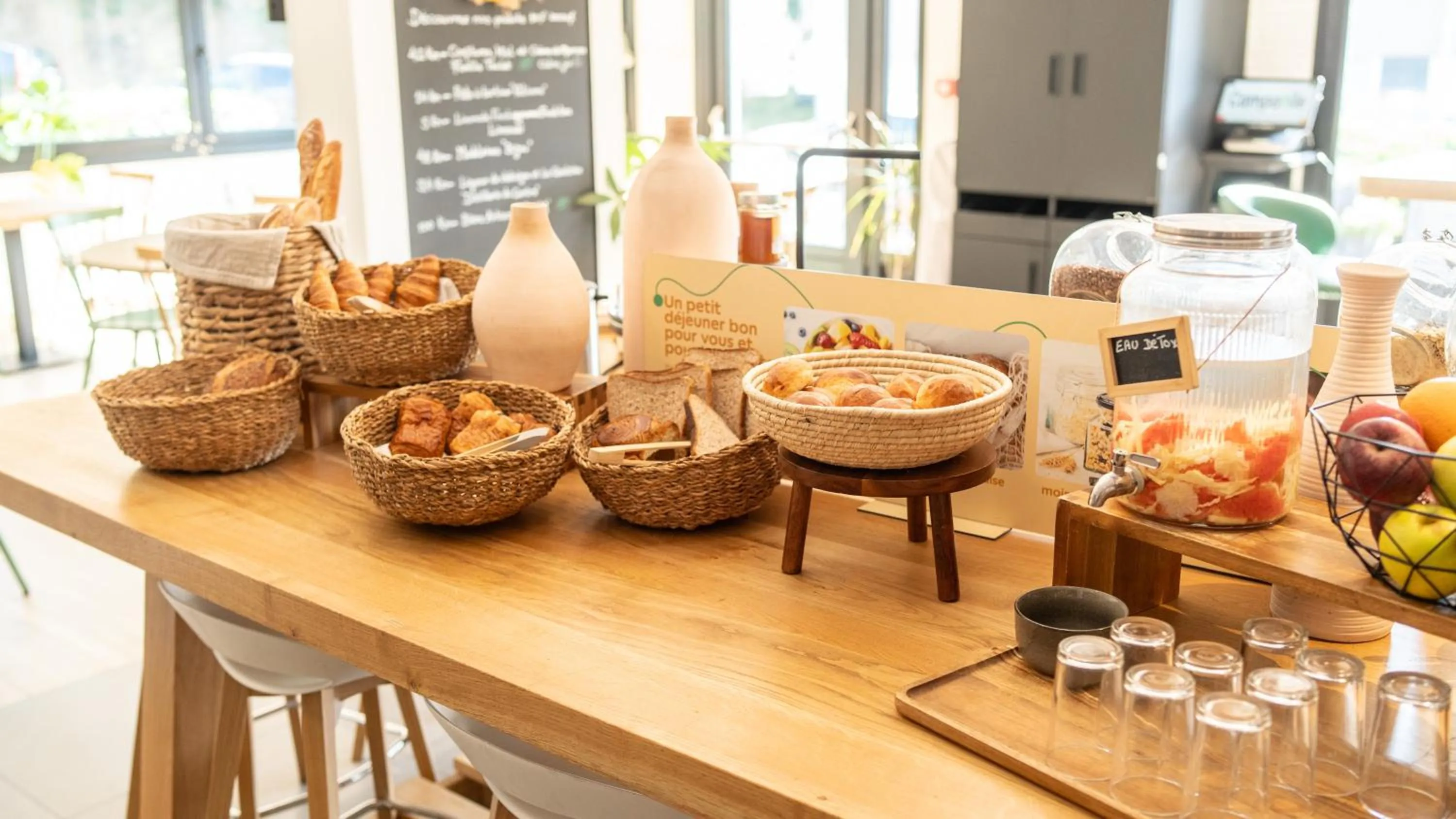 Breakfast in Campanile Limoges Nord