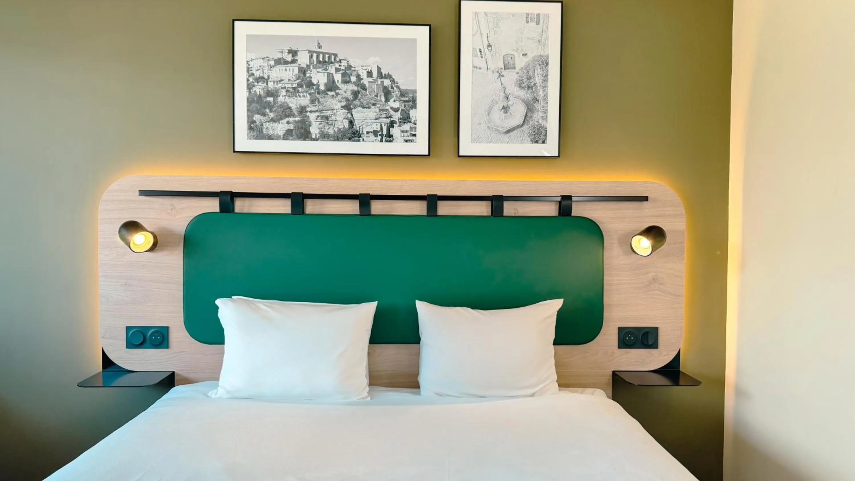 Bedroom, Bed in Campanile Limoges Nord