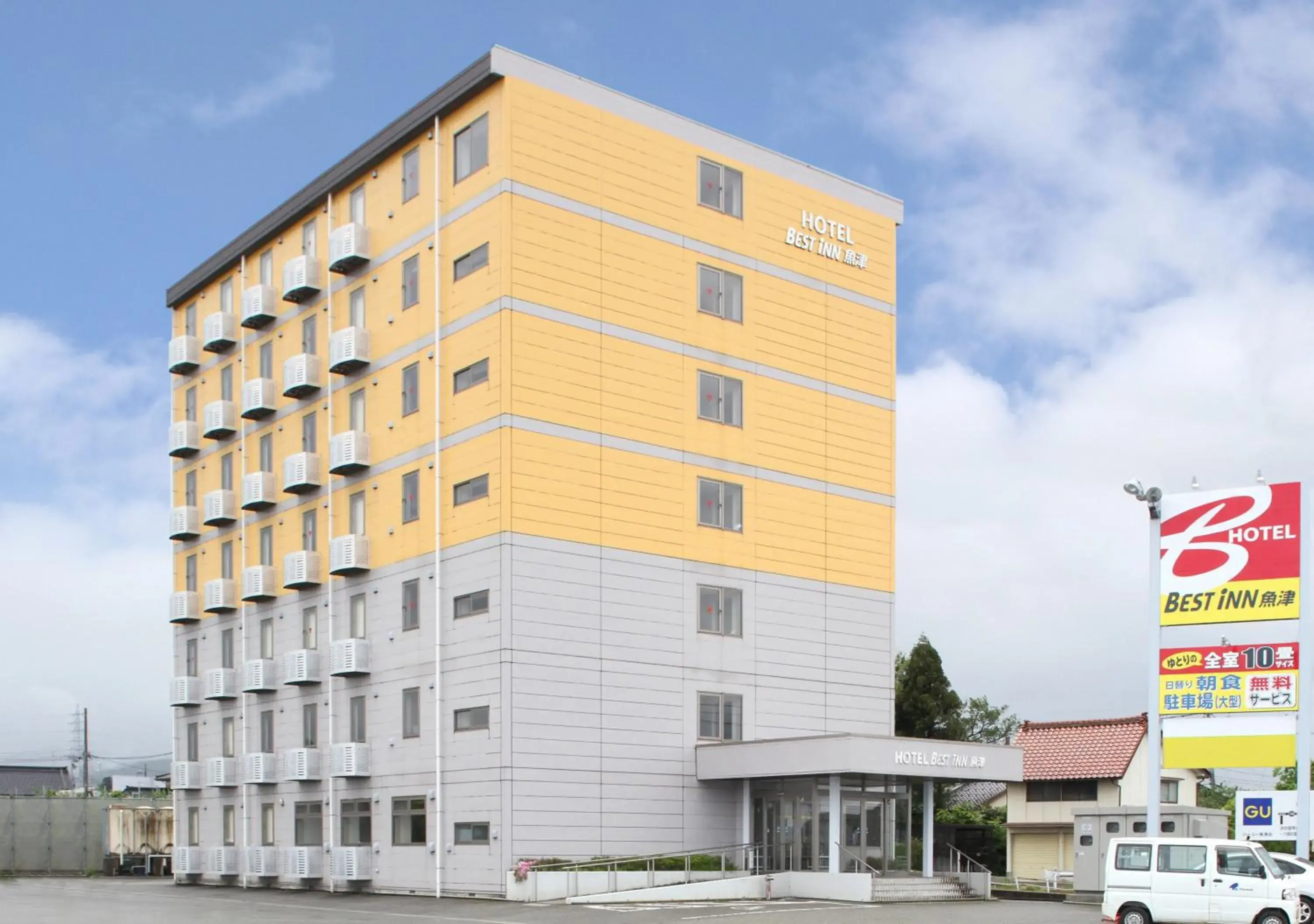 Property building in Best Inn Uozu Property building in Best Inn Uozu