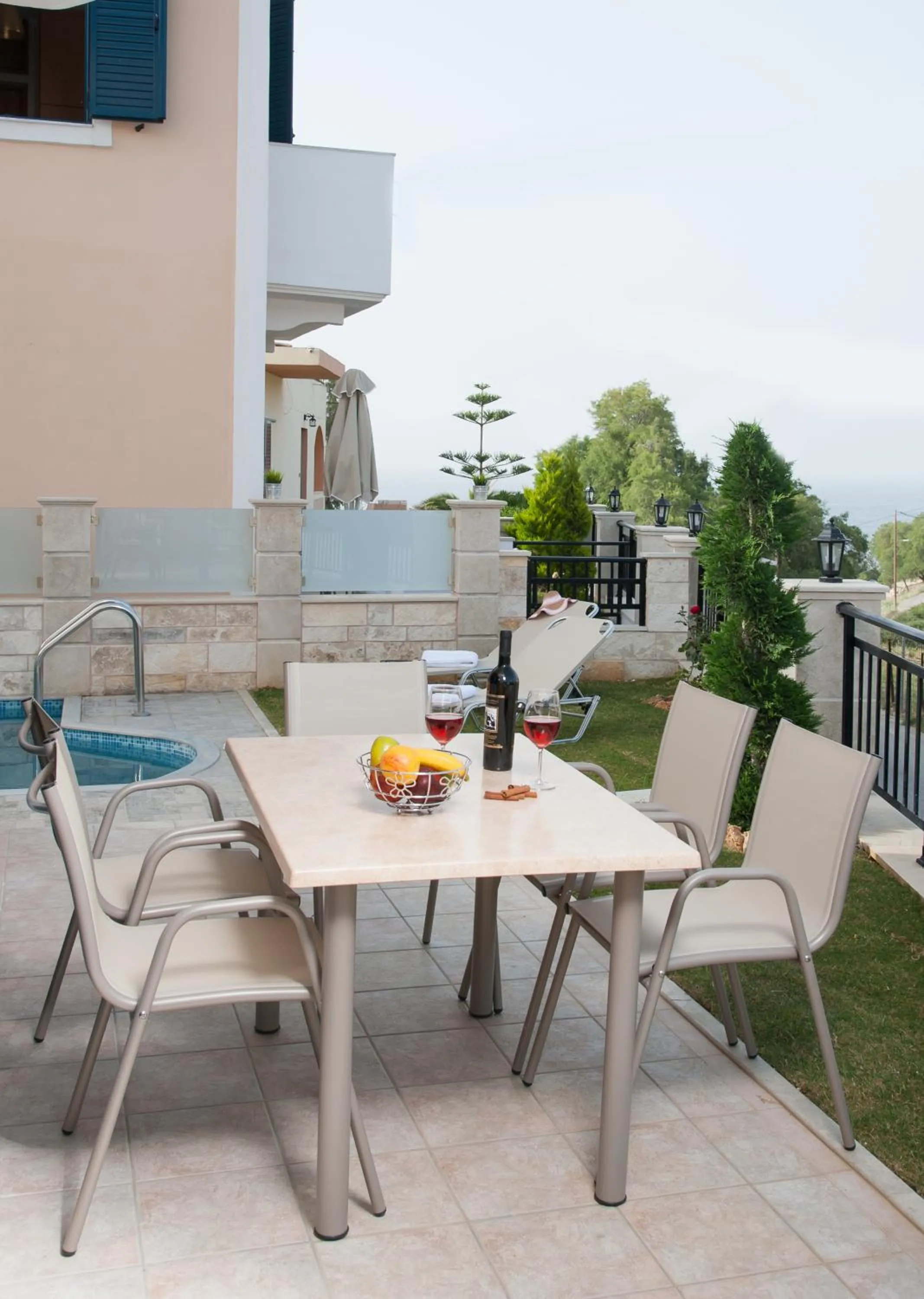 Garden in Crete Residence Villas