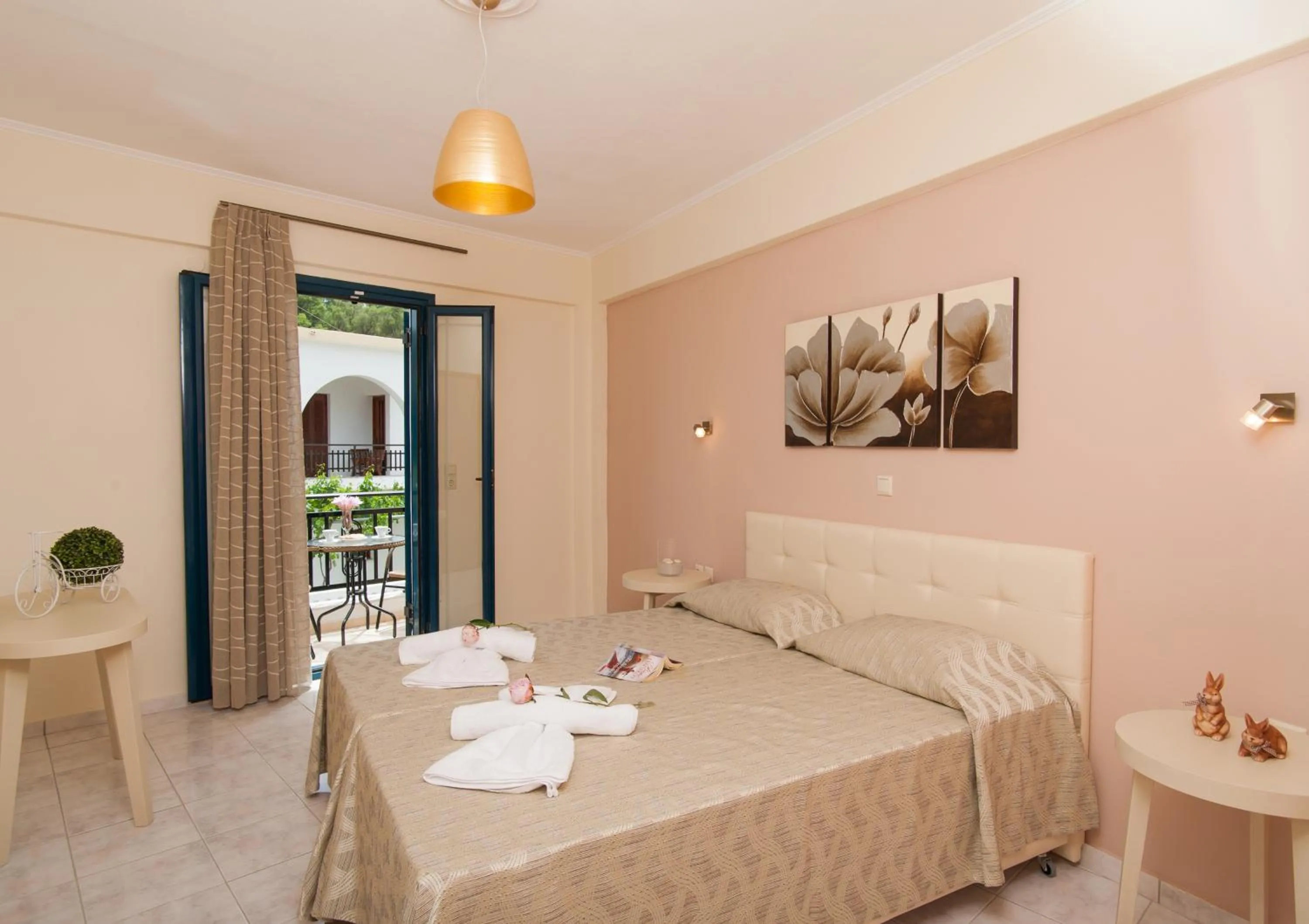 Photo of the whole room, Bed in Crete Residence Villas