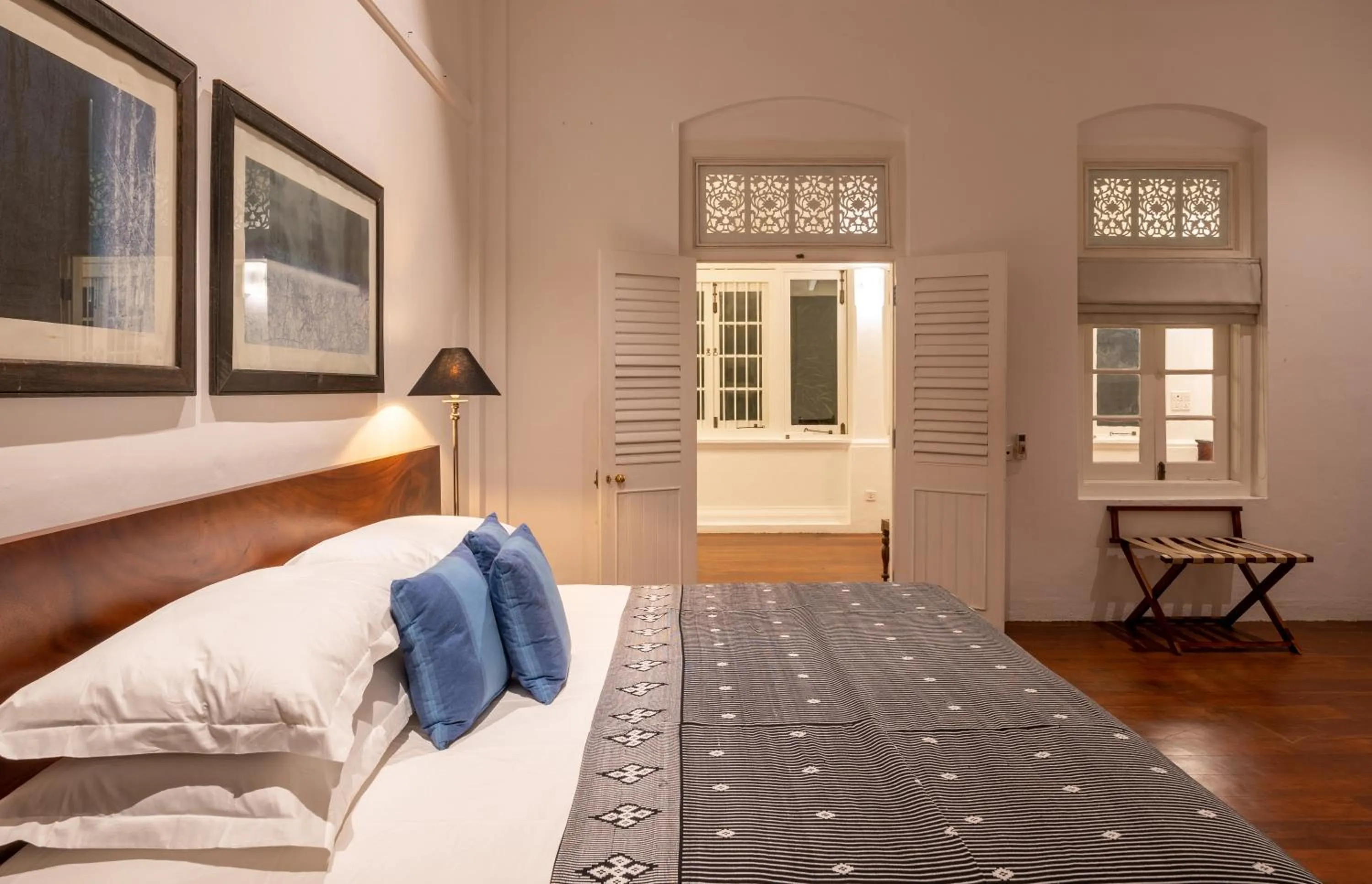 Bed in De Saram House by Geoffrey Bawa