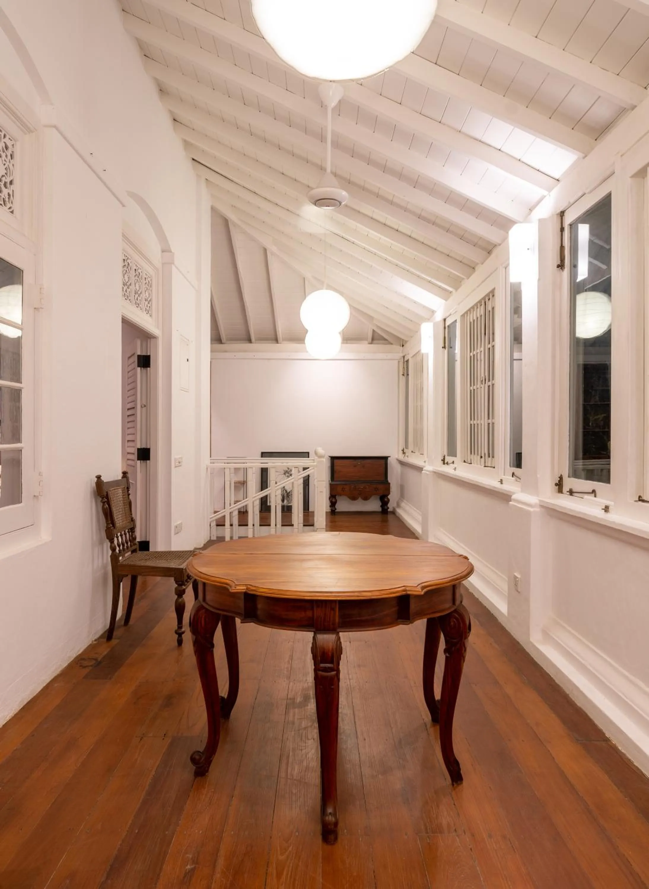 Seating area in De Saram House by Geoffrey Bawa