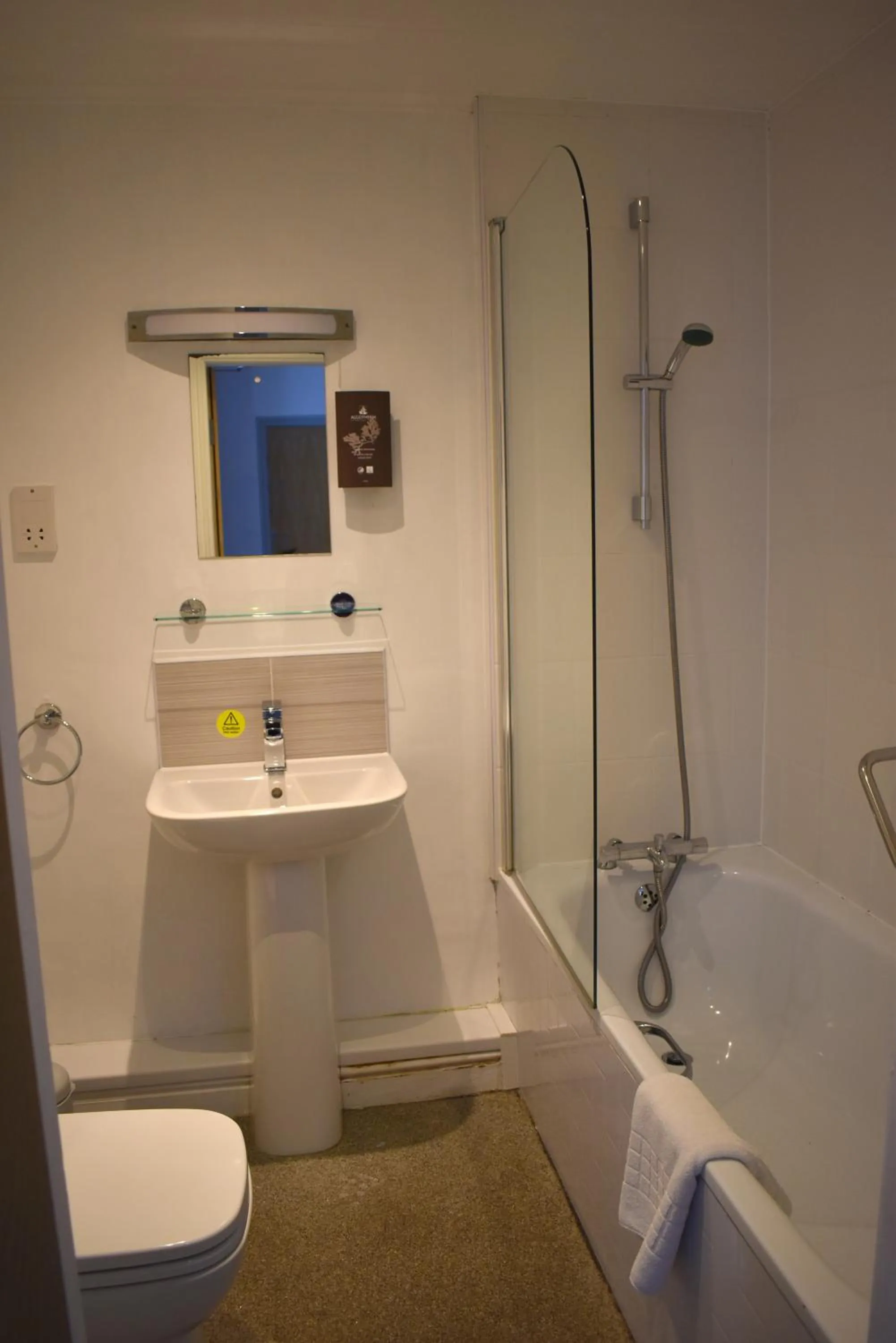 Shower in Derwent Manor Apartments