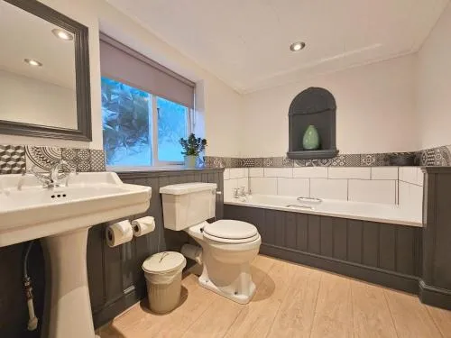Derwent Manor Apartments