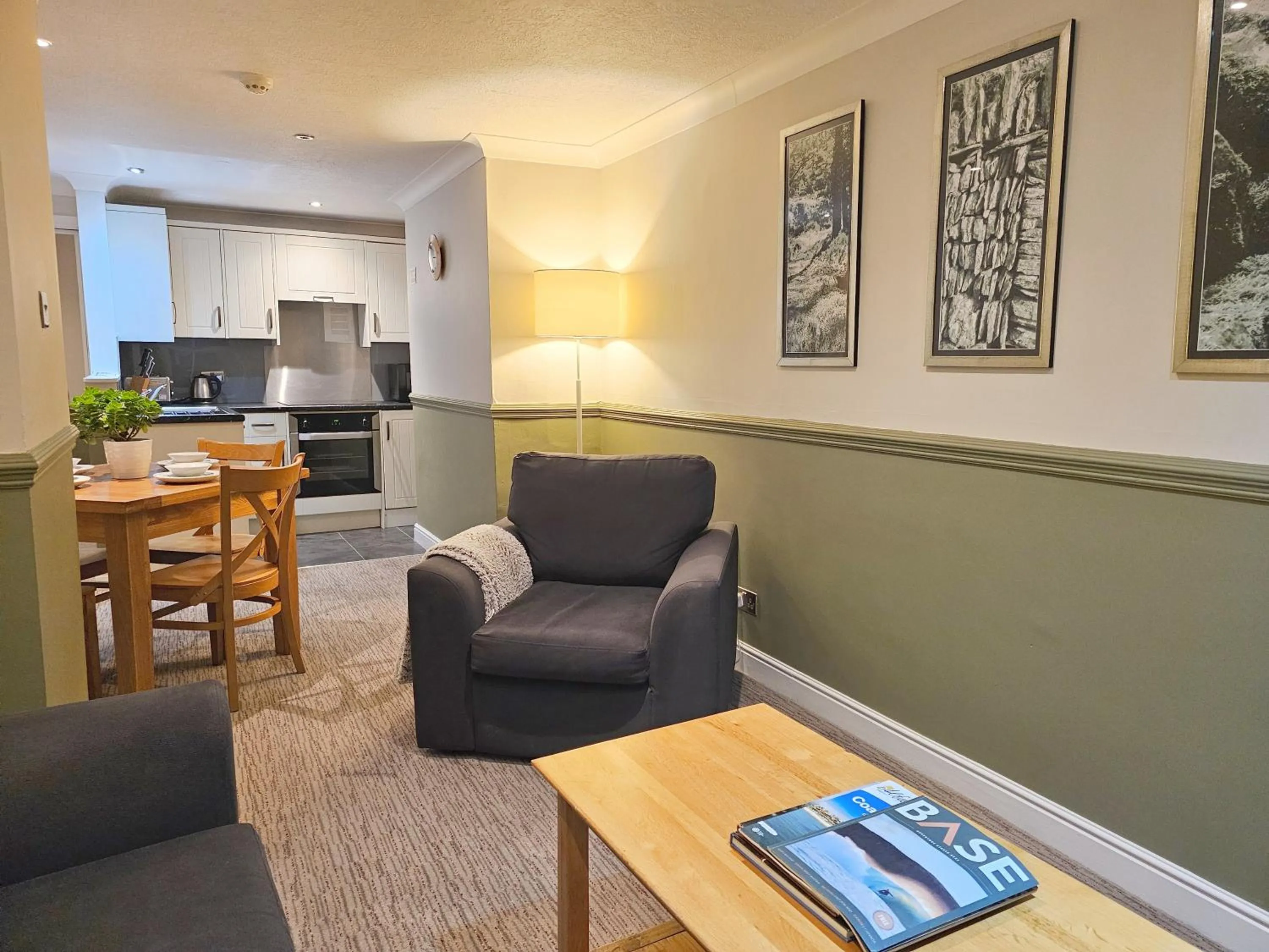Living room in Derwent Manor Apartments