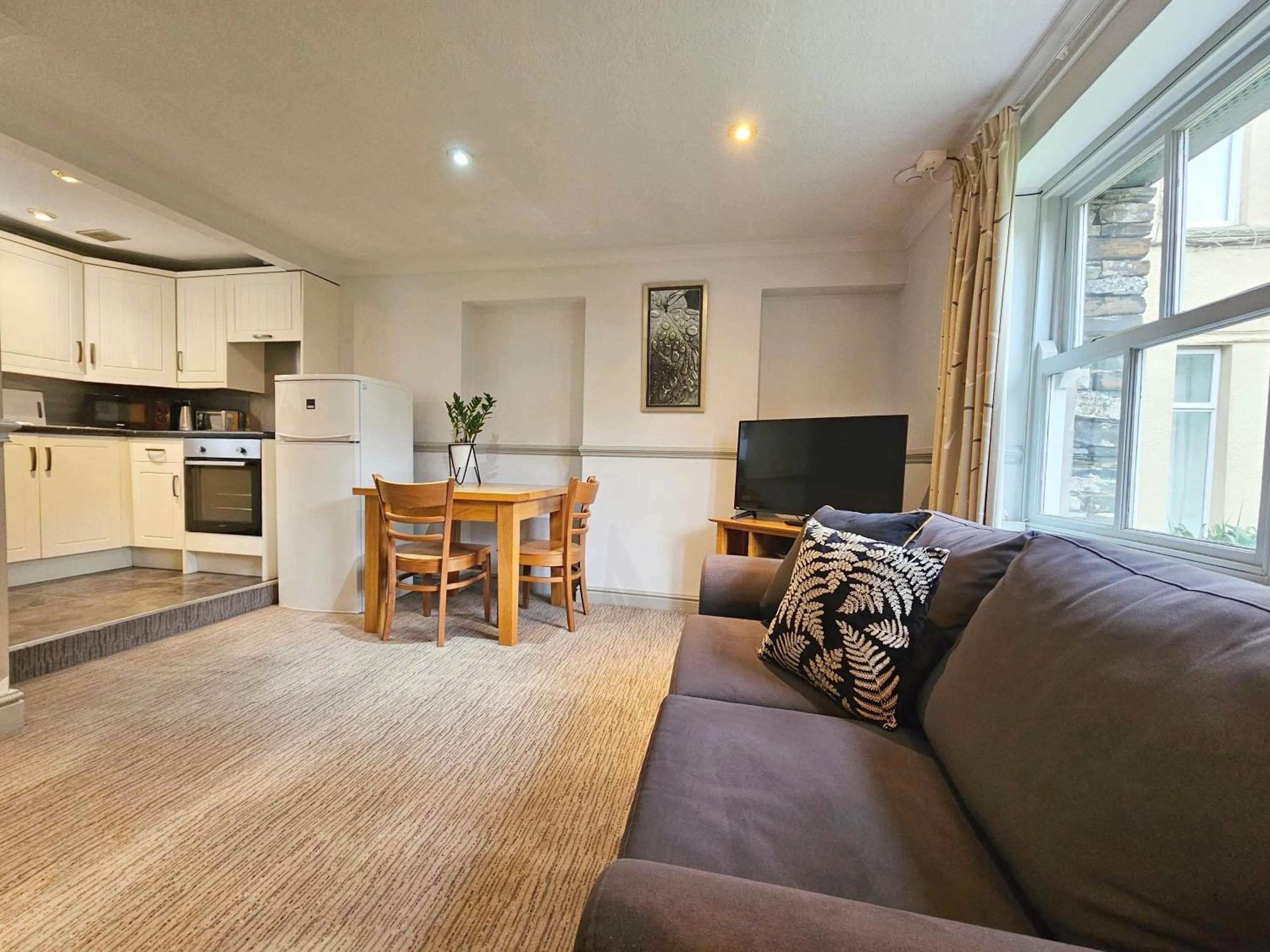 TV and multimedia in Derwent Manor Apartments