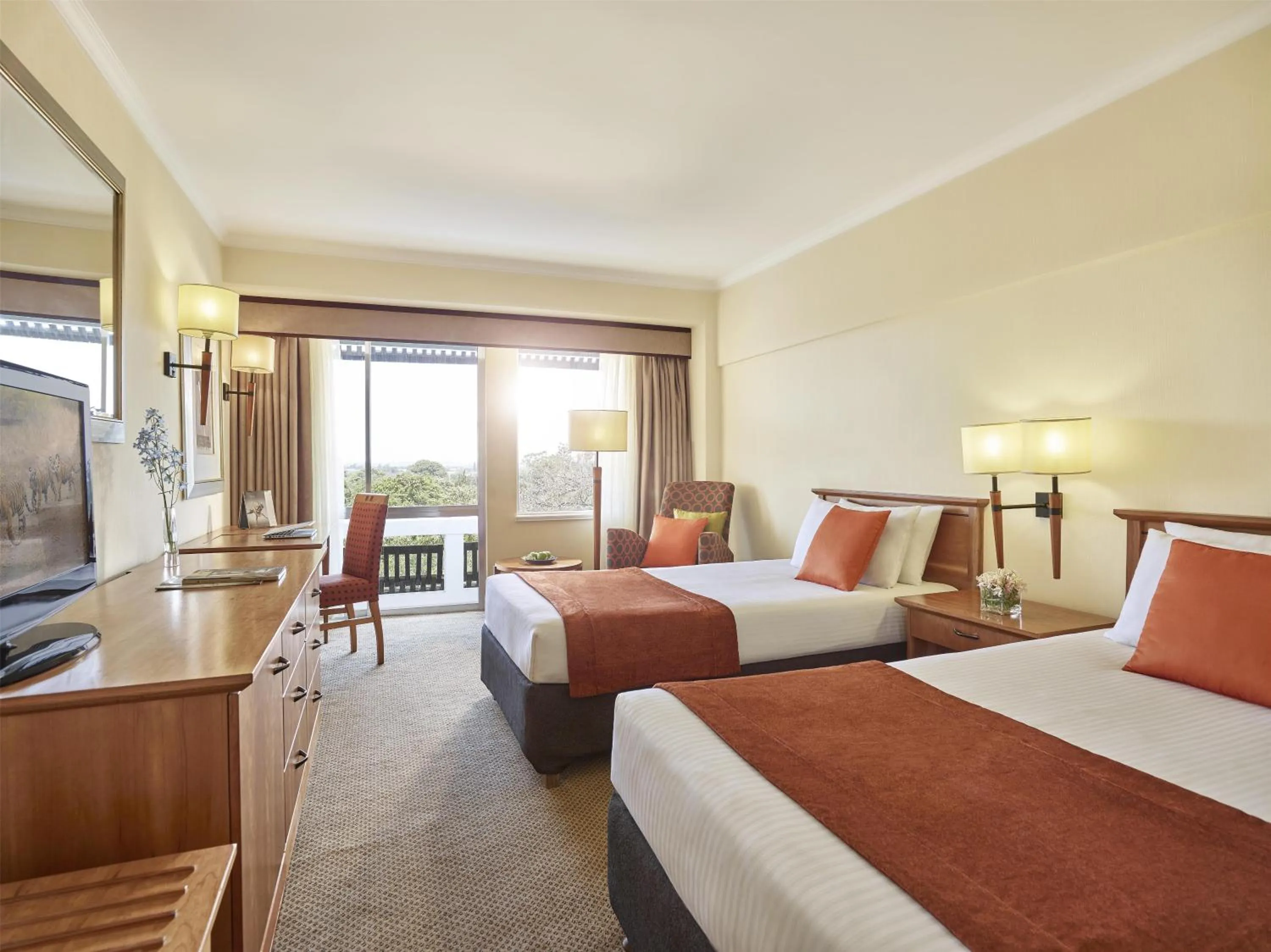 Bedroom, Bed in The Pamodzi Hotel