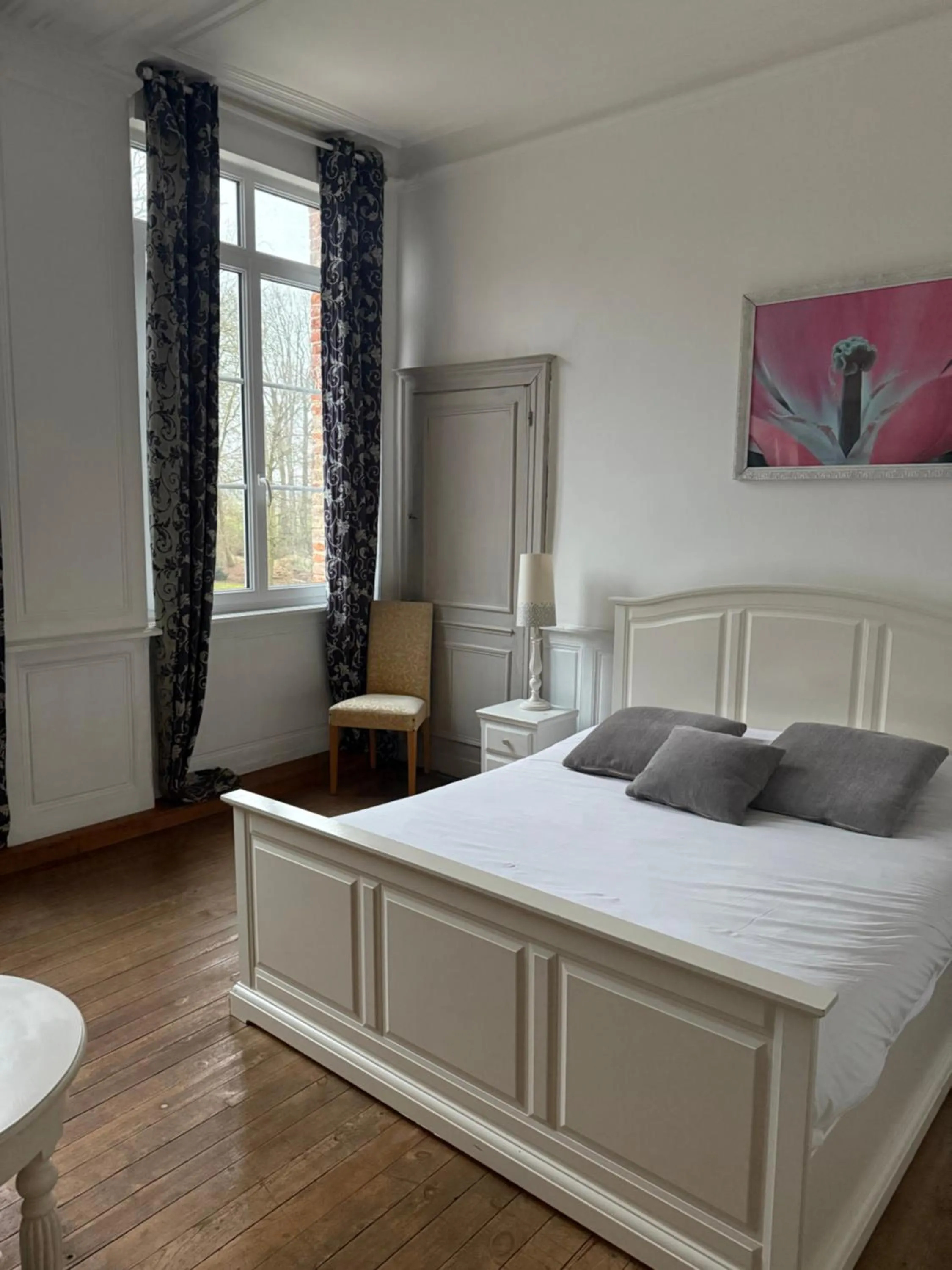 Property building, Bed in Le Château de Grèges