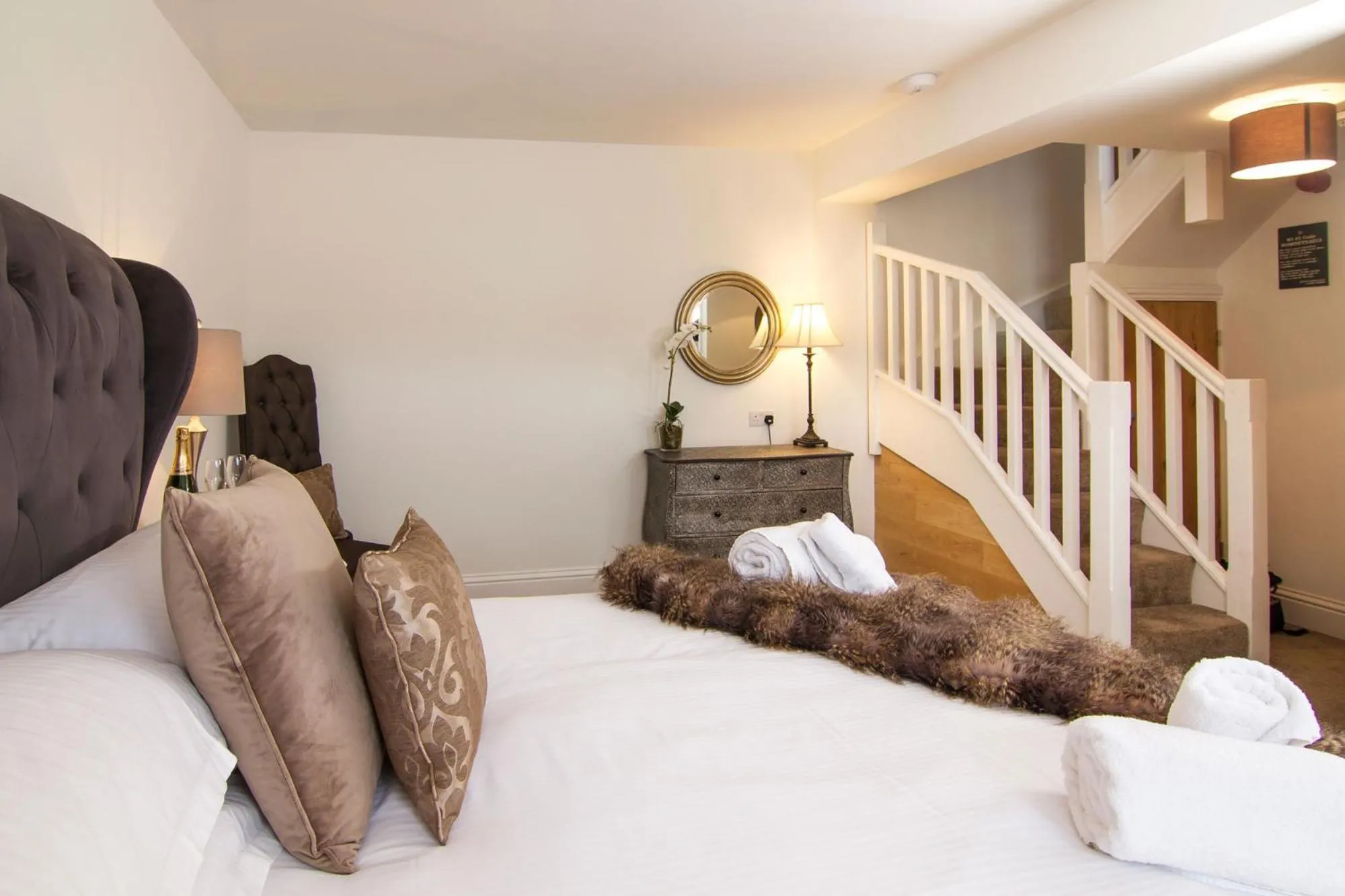 Photo of the whole room, Bed in Romneys Apartments & Suites