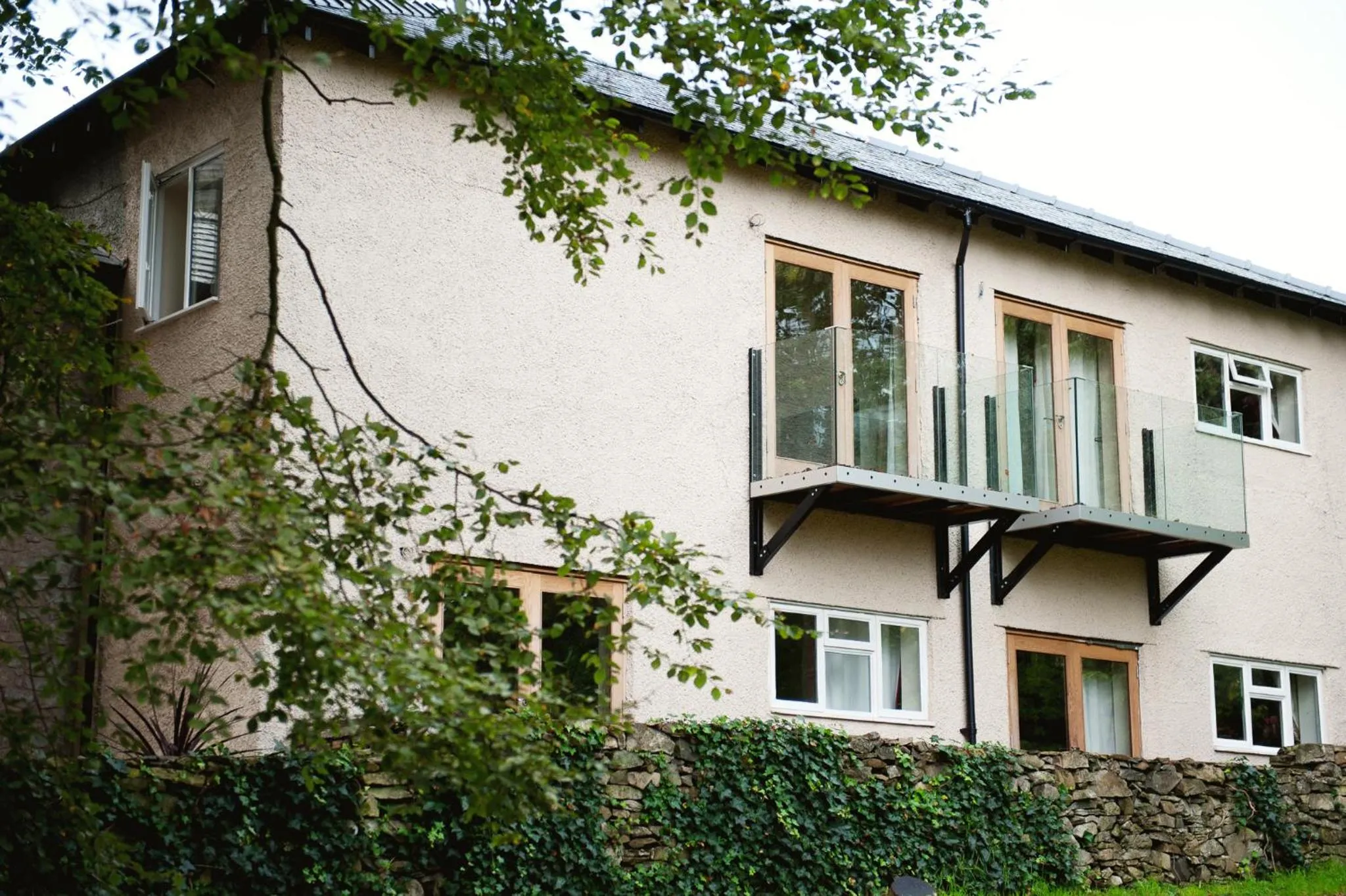 Property building in Romneys Apartments & Suites