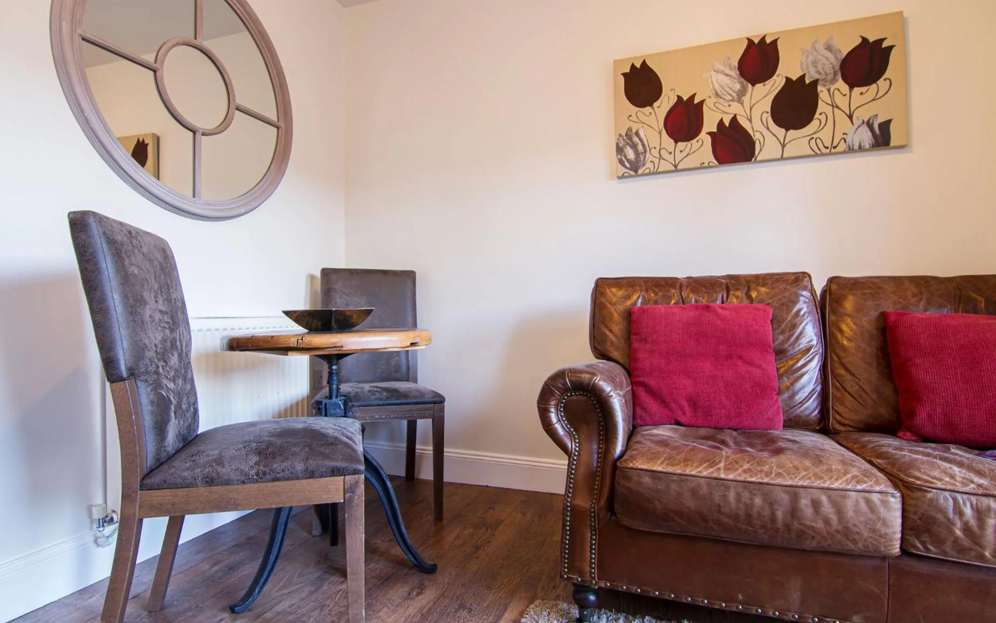 Seating area in Romneys Apartments & Suites