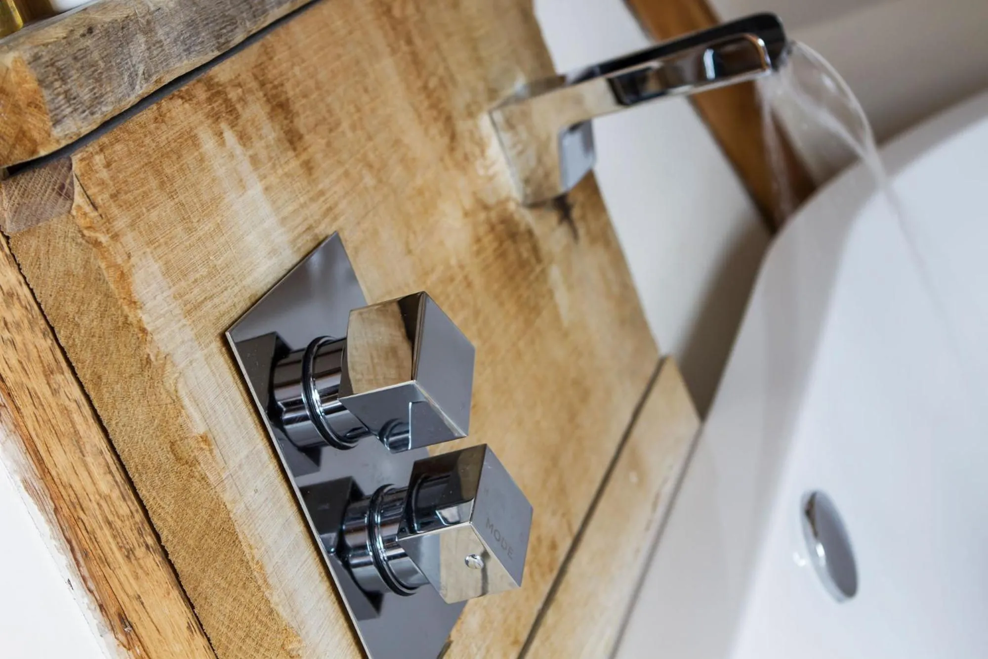 Bath in Romneys Apartments & Suites