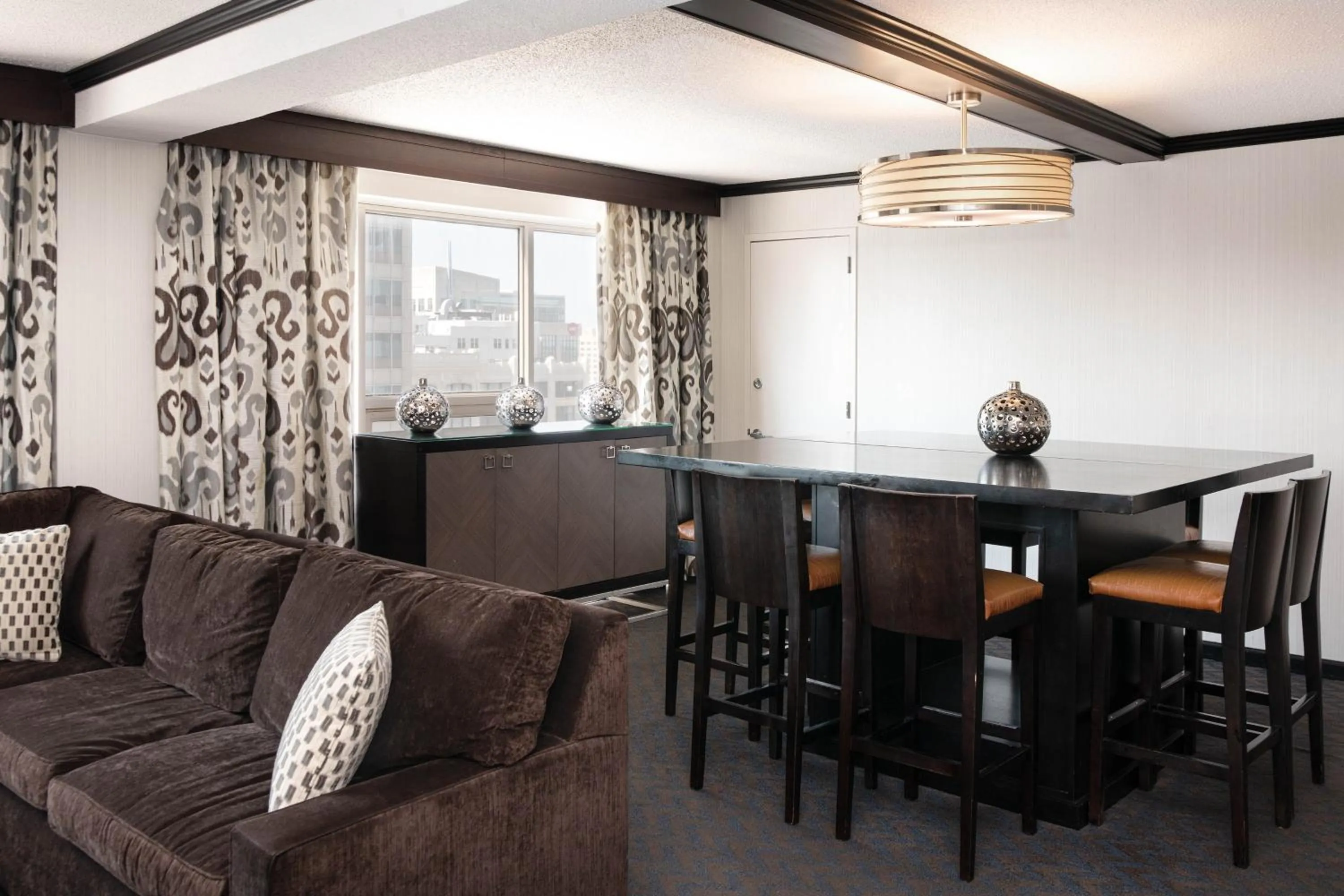 Photo of the whole room in Sheraton Indianapolis City Centre Hotel