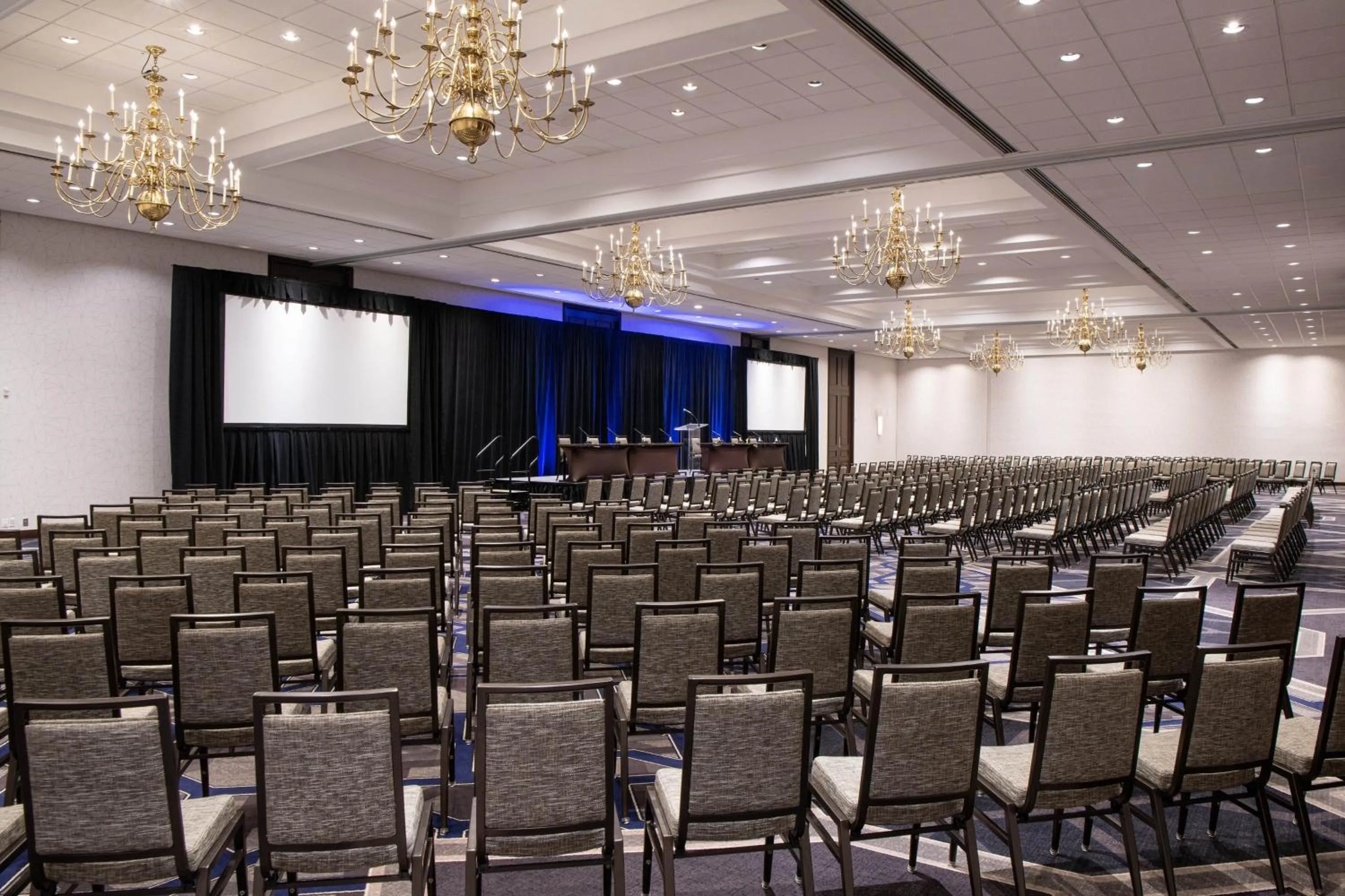 Entertainment in Sheraton Indianapolis City Centre Hotel